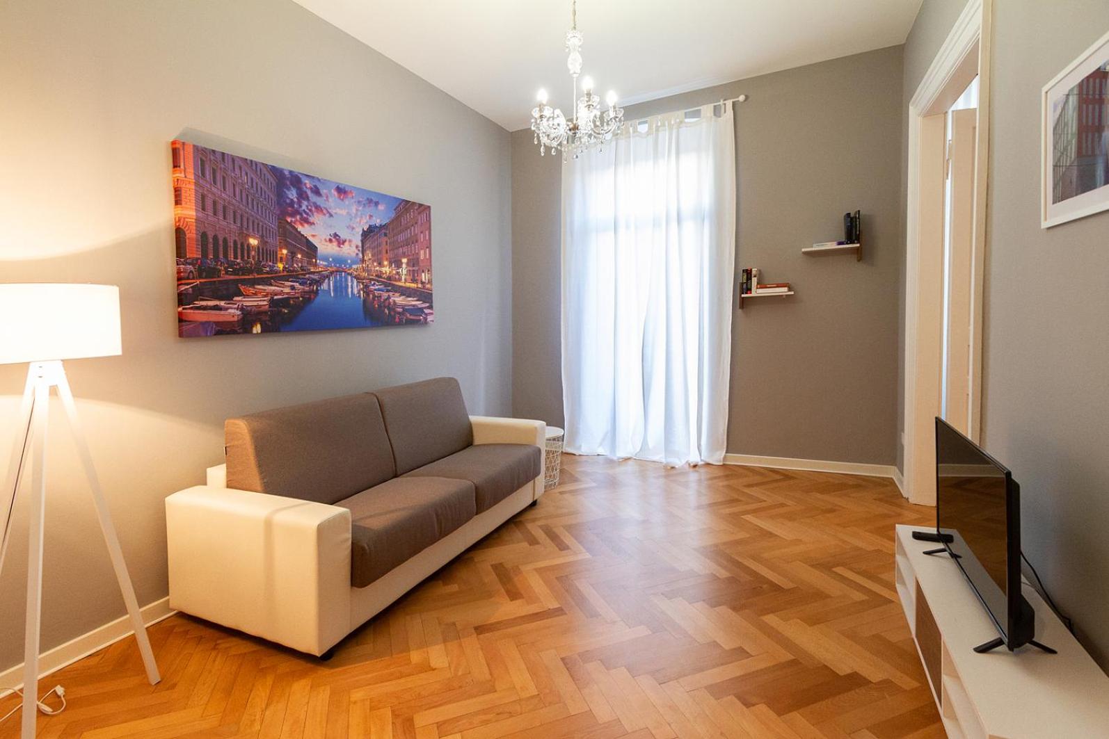 One-Bedroom Apartment - Photo 12