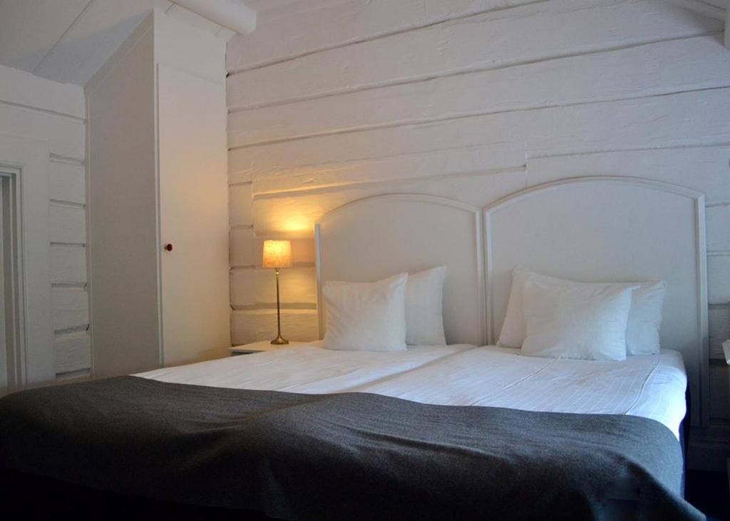 Standard Twin Room - Non-Smoking - Photo 1