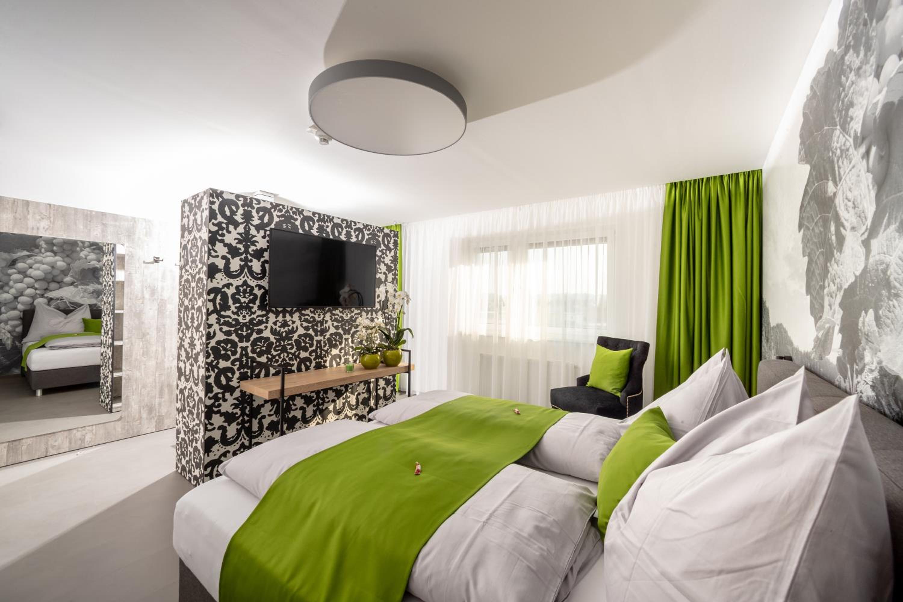 Deluxe Double Room - Photo 1