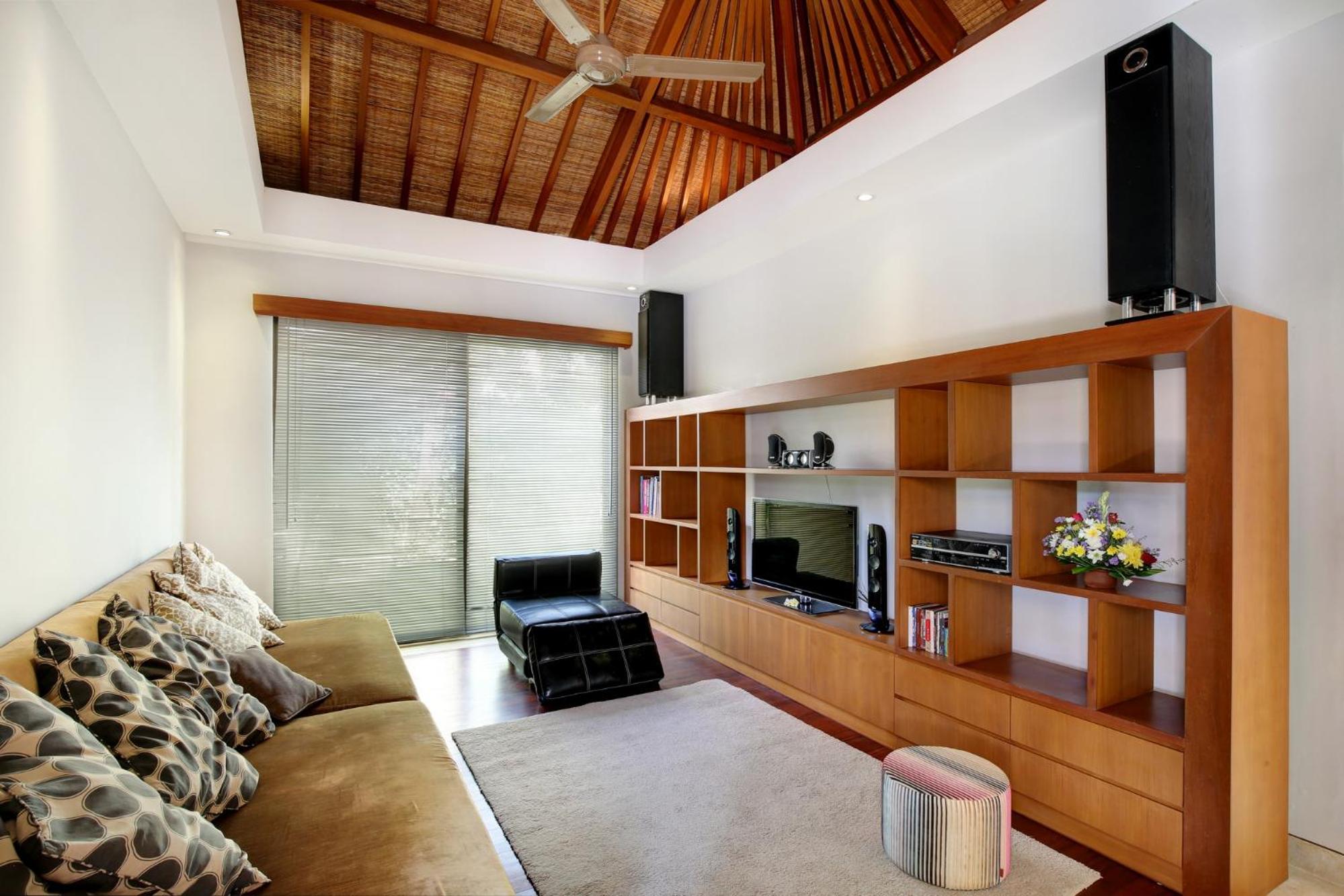 Villa with Sea View photo 2