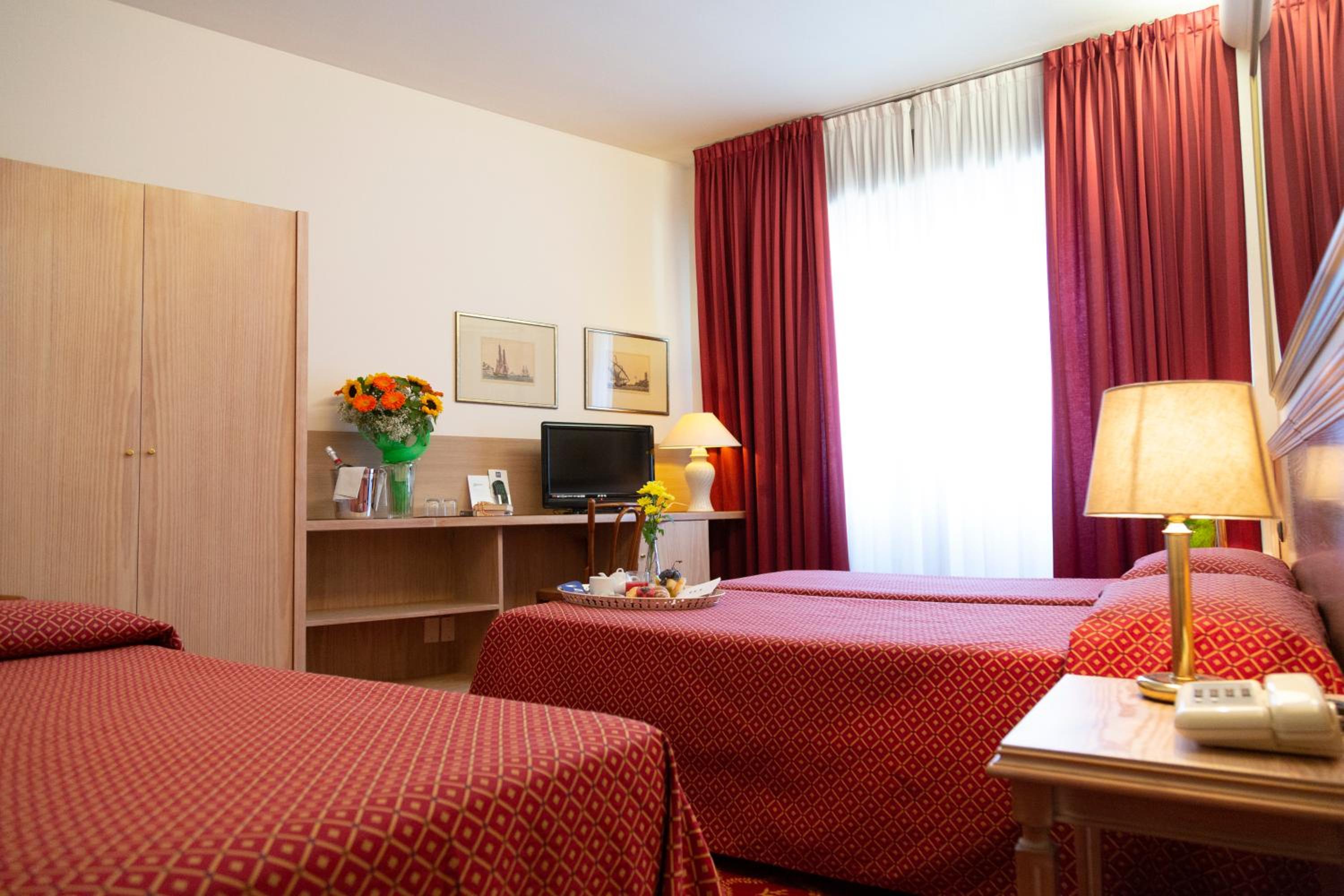 Triple Room - Photo 1