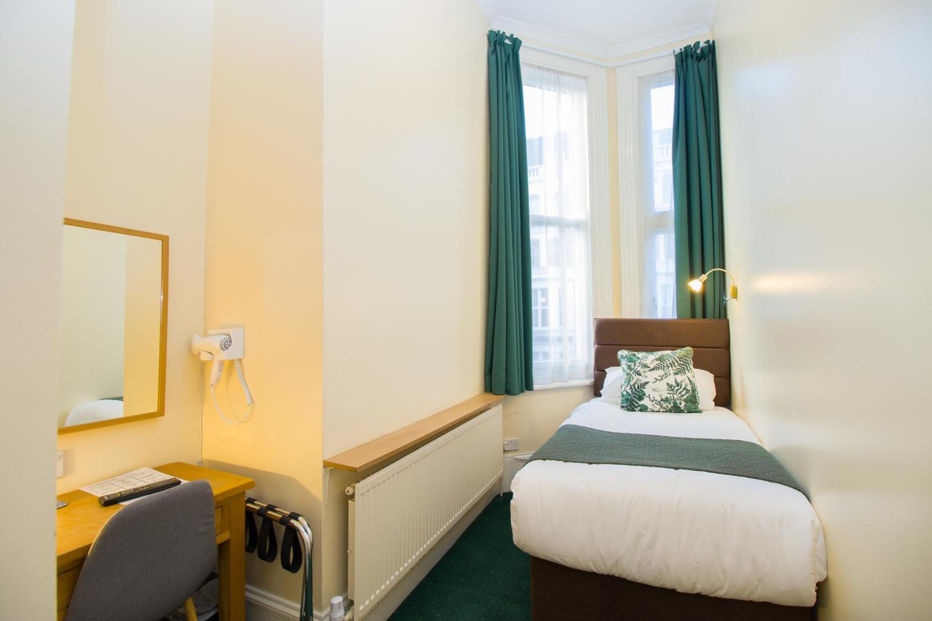 Single Room photo 1
