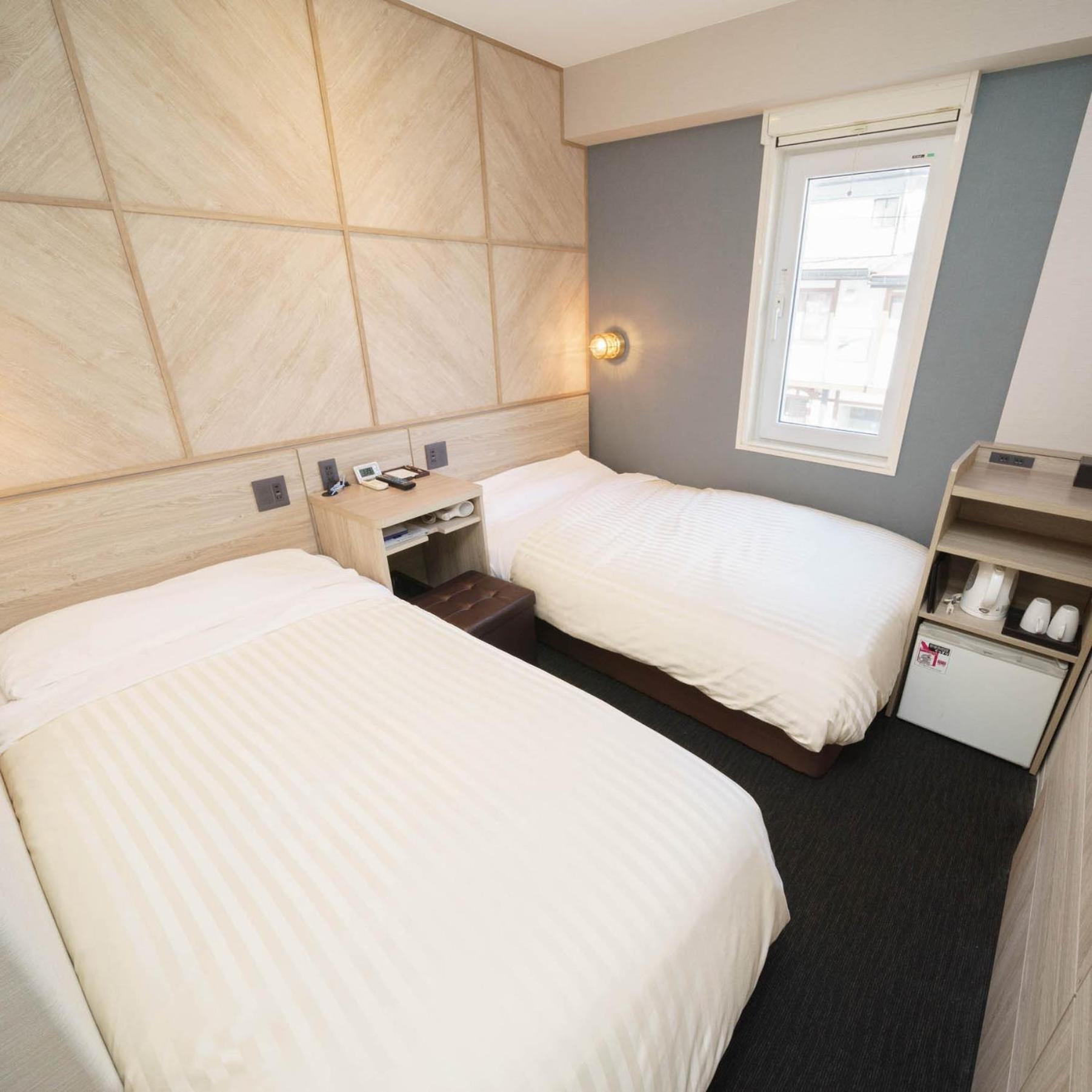 Twin Room - Non-Smoking - Photo 1