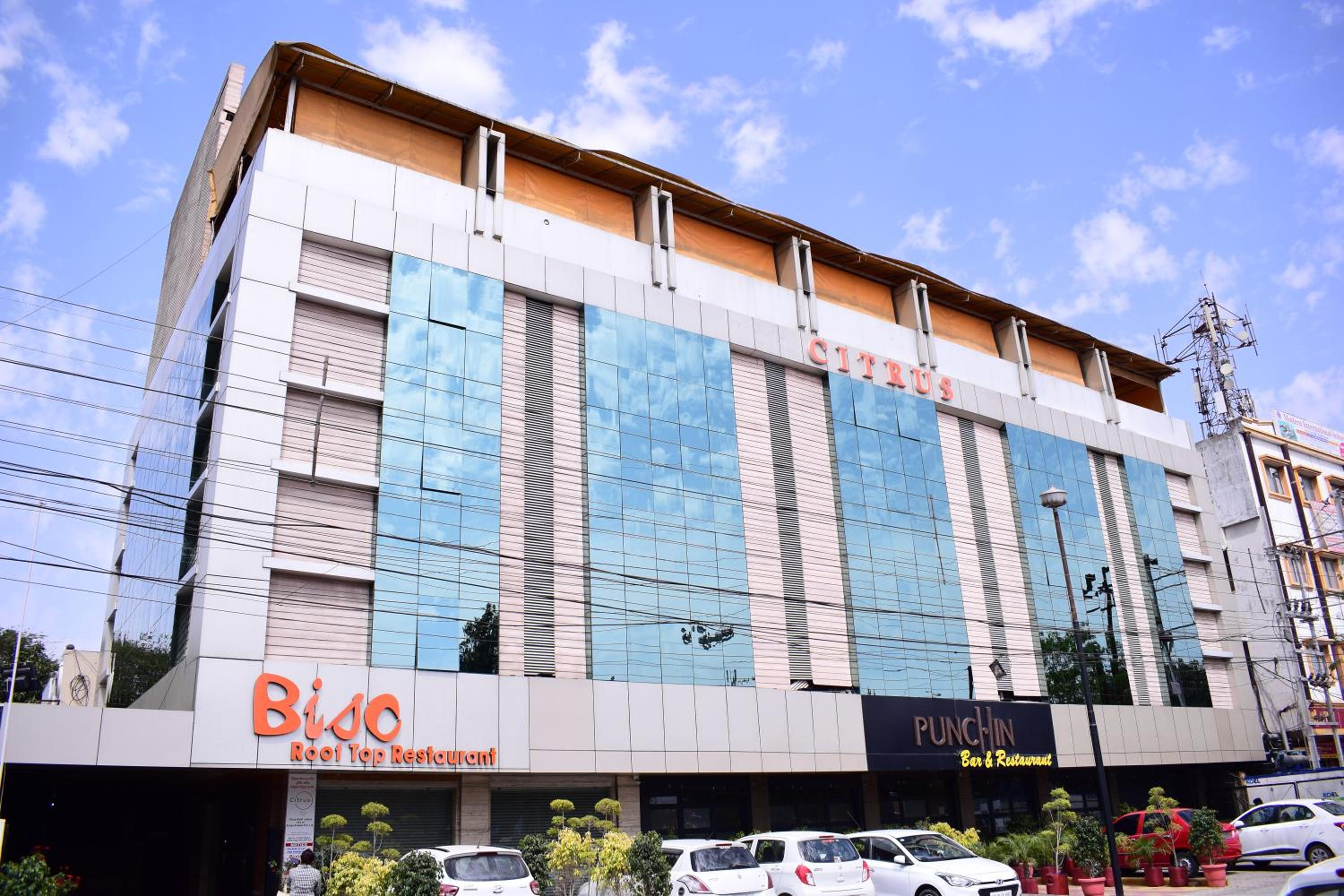 Superior Room with Complimentary 2 Way Airport Transfer or Railway Station and Complimentary Pilgrim Tour to Ujjain and Omkareshwar