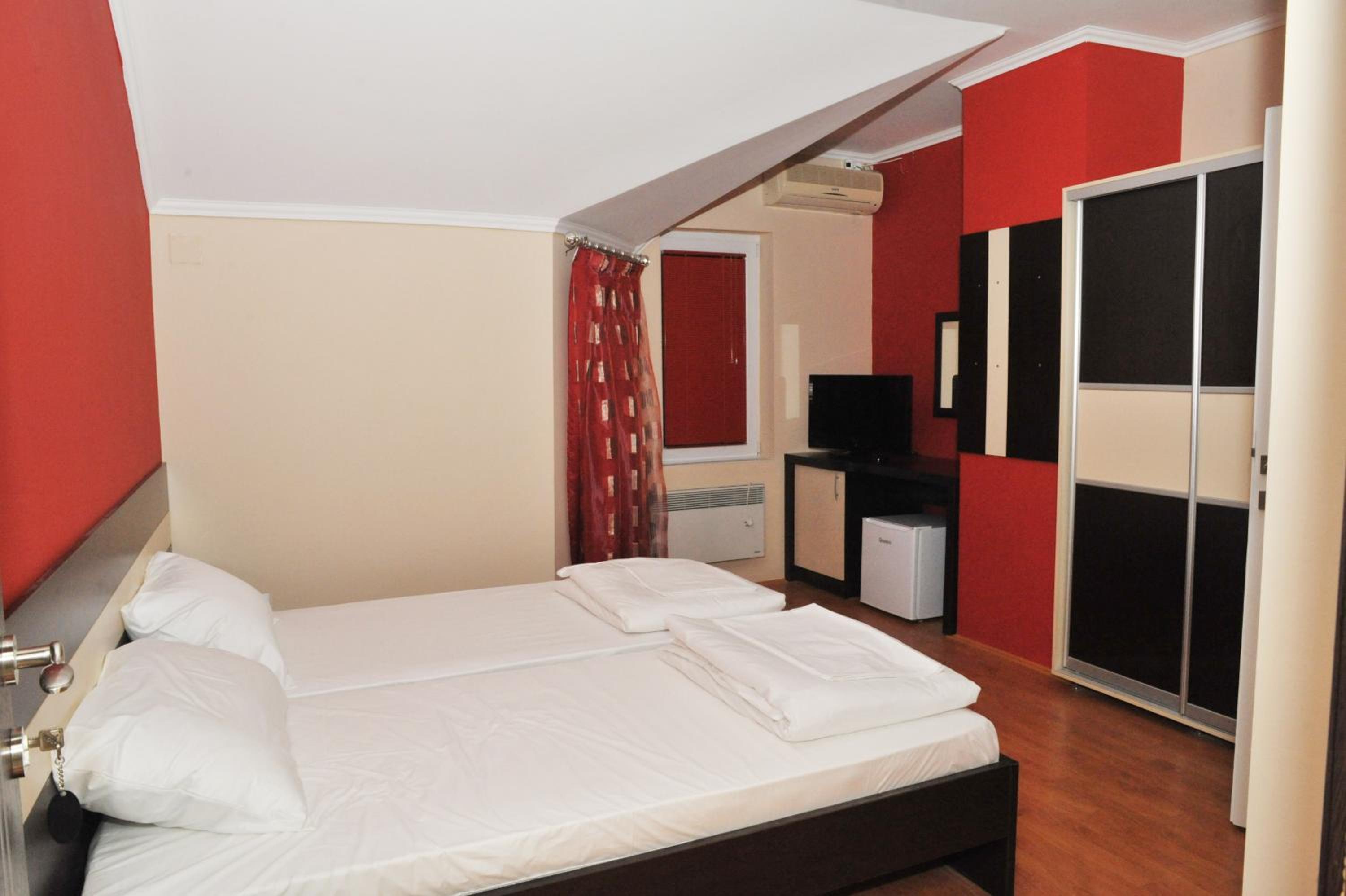 Double or Twin Room photo 1