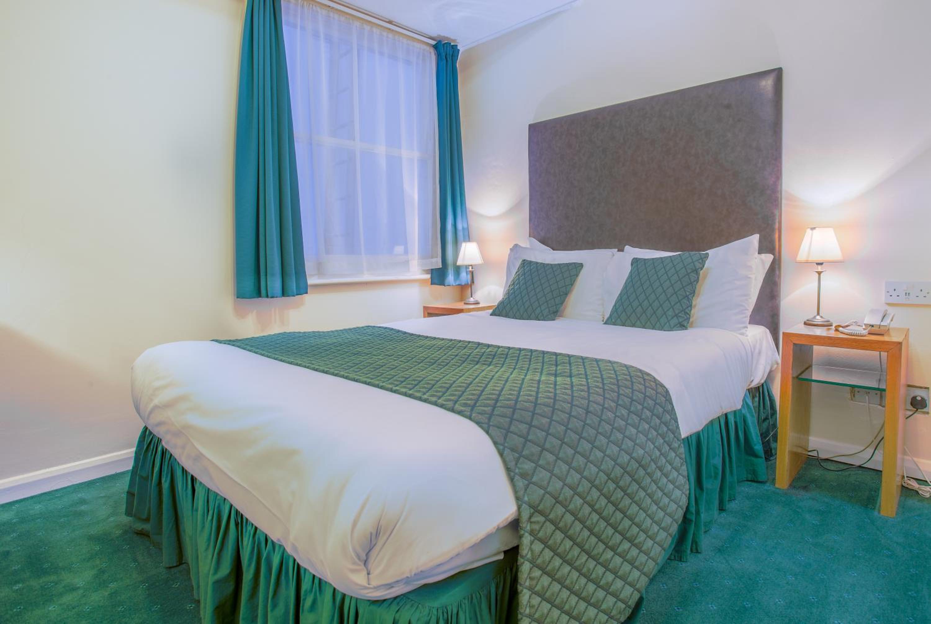 Double Room - Lower Ground Floor photo 3