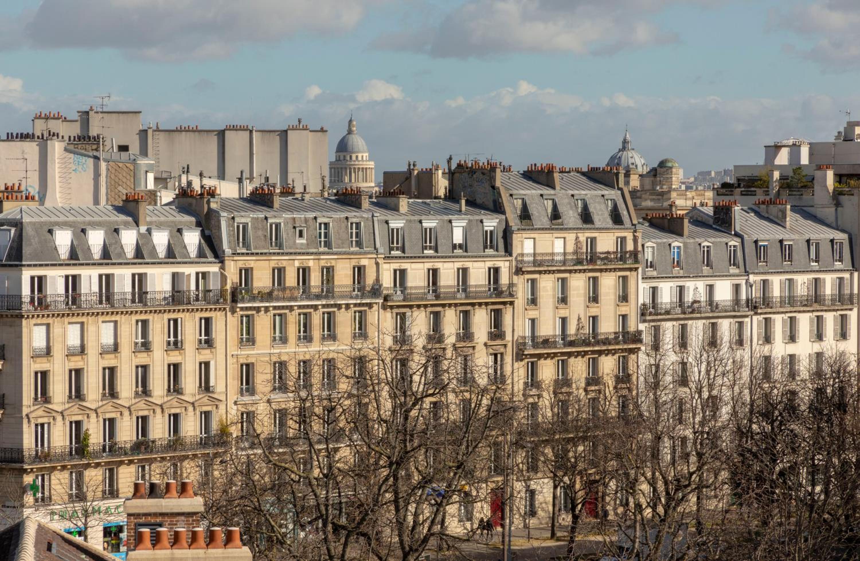Parisian twin room photo 2