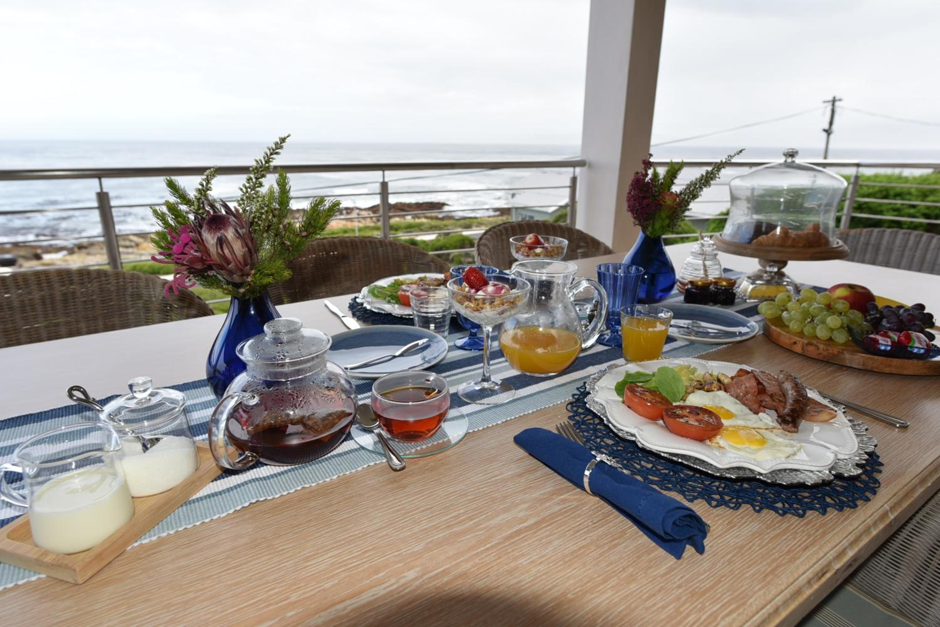 Deluxe Double Room with Balcony and Sea View - Photo 27