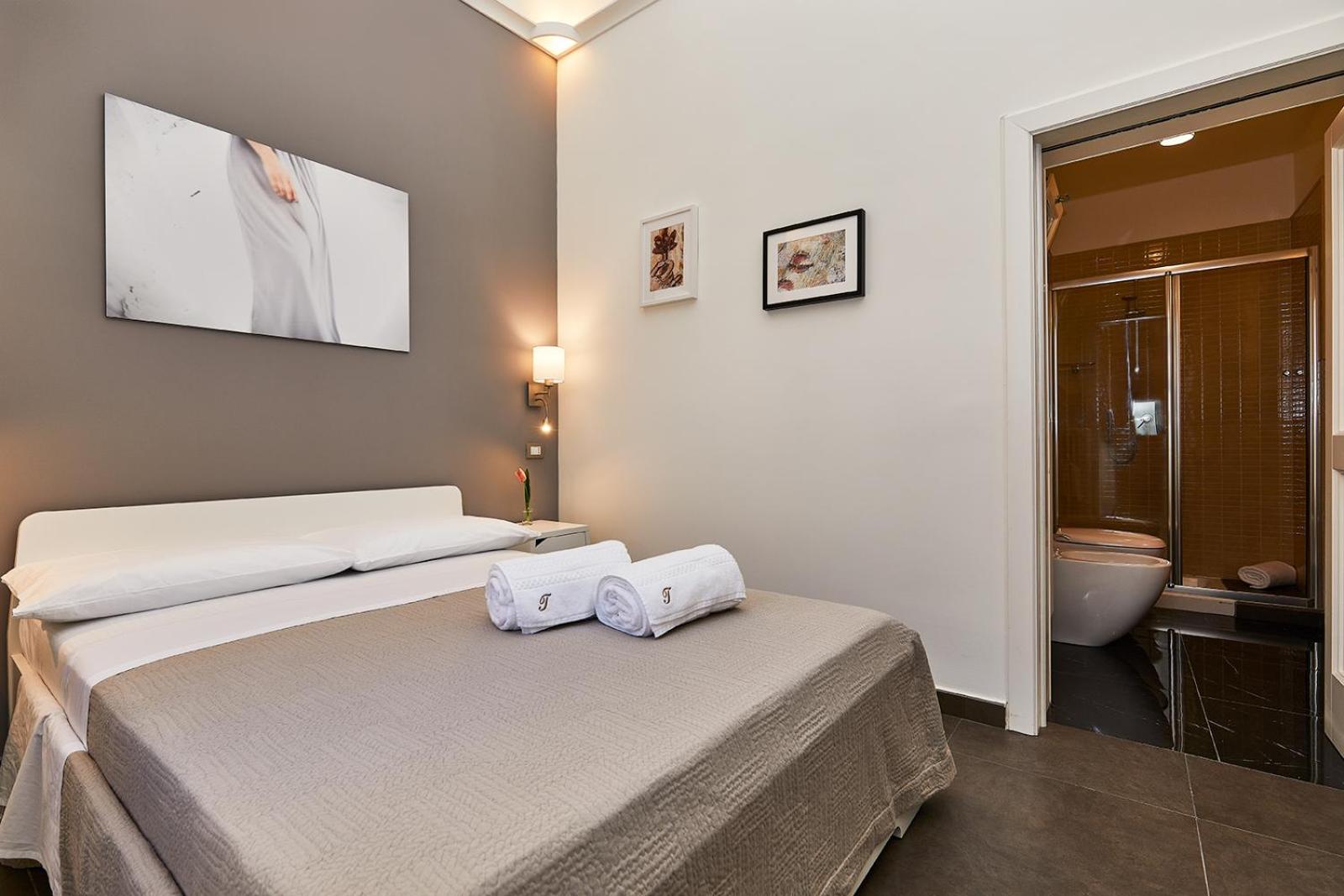 Standard Double Room - Photo 1