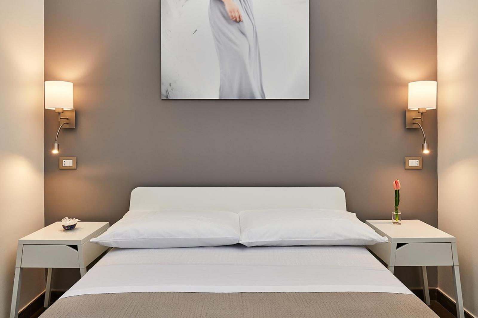 Standard Double Room - Photo 7