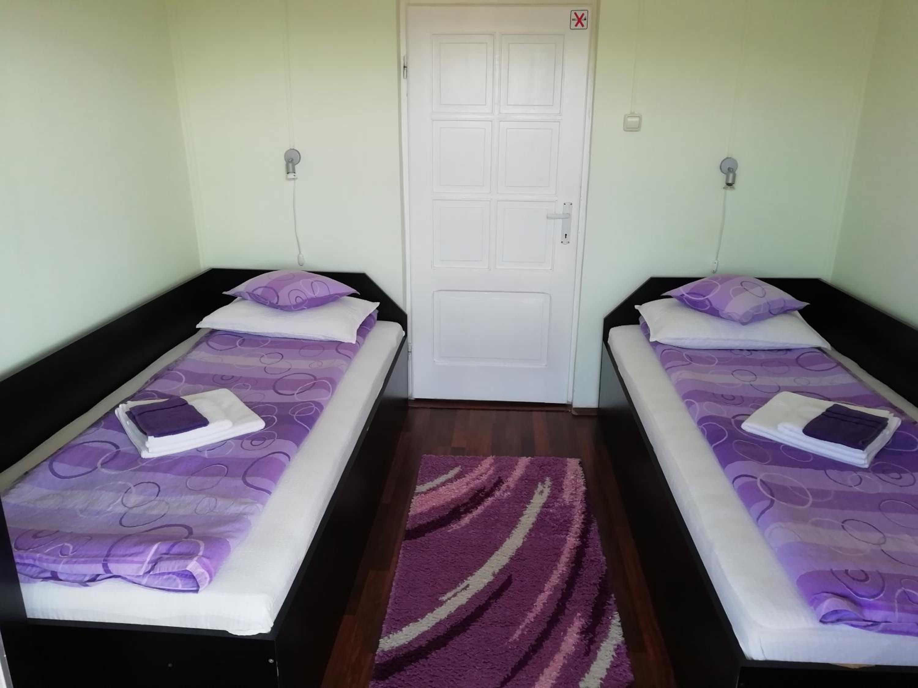 Two-Bedroom Apartment with Balcony photo 2