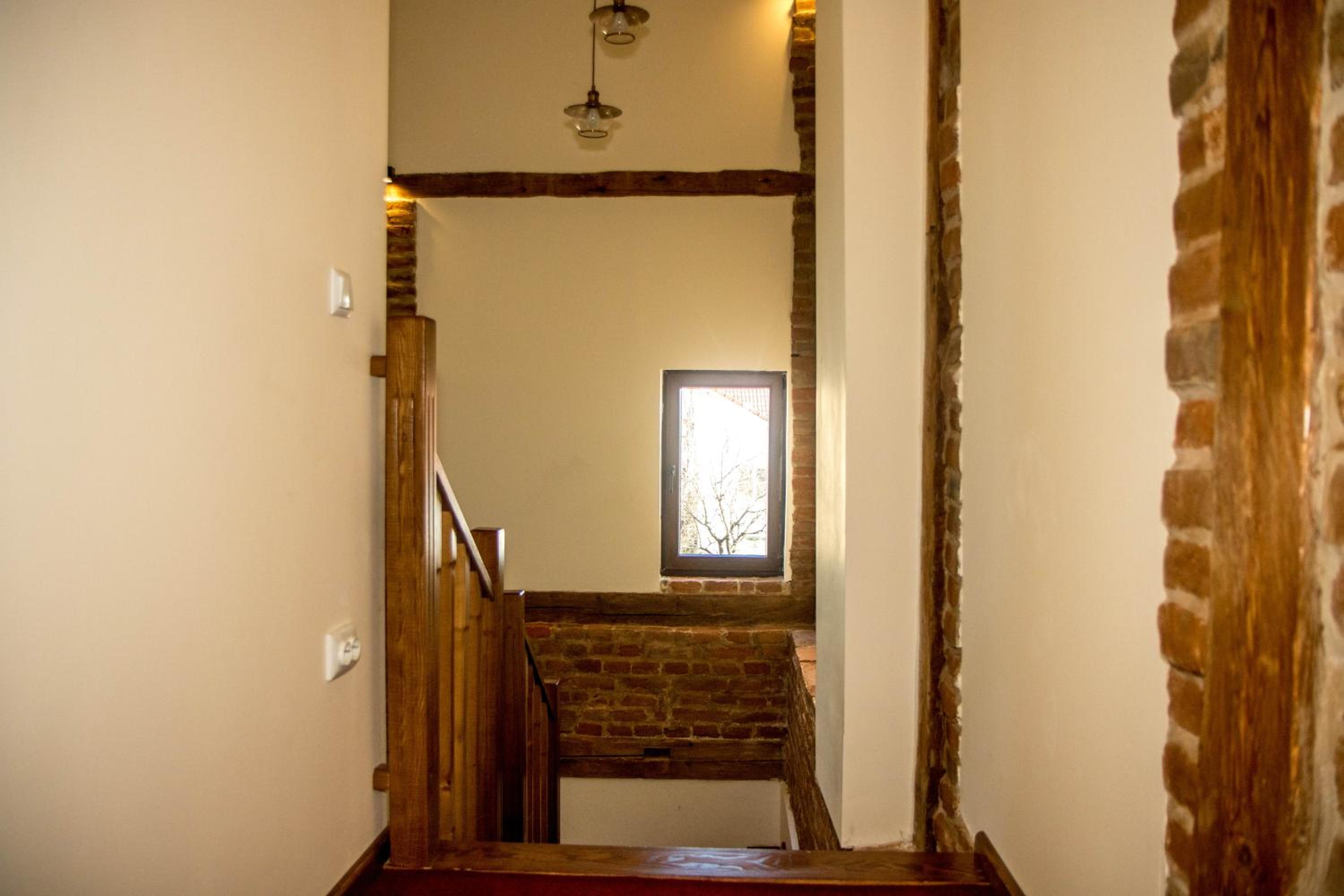 Double Room - Photo 11