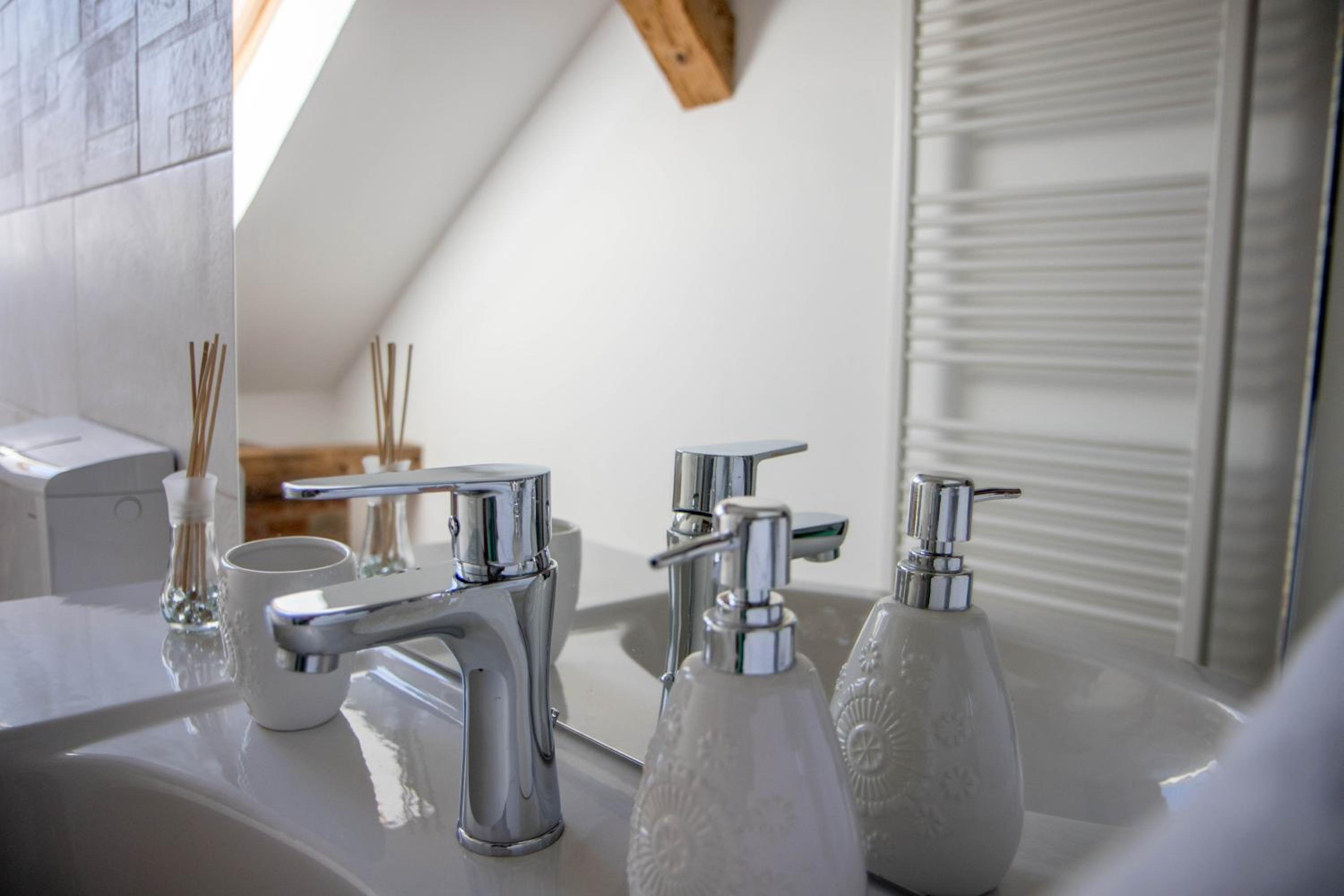 Double Room - Photo 31