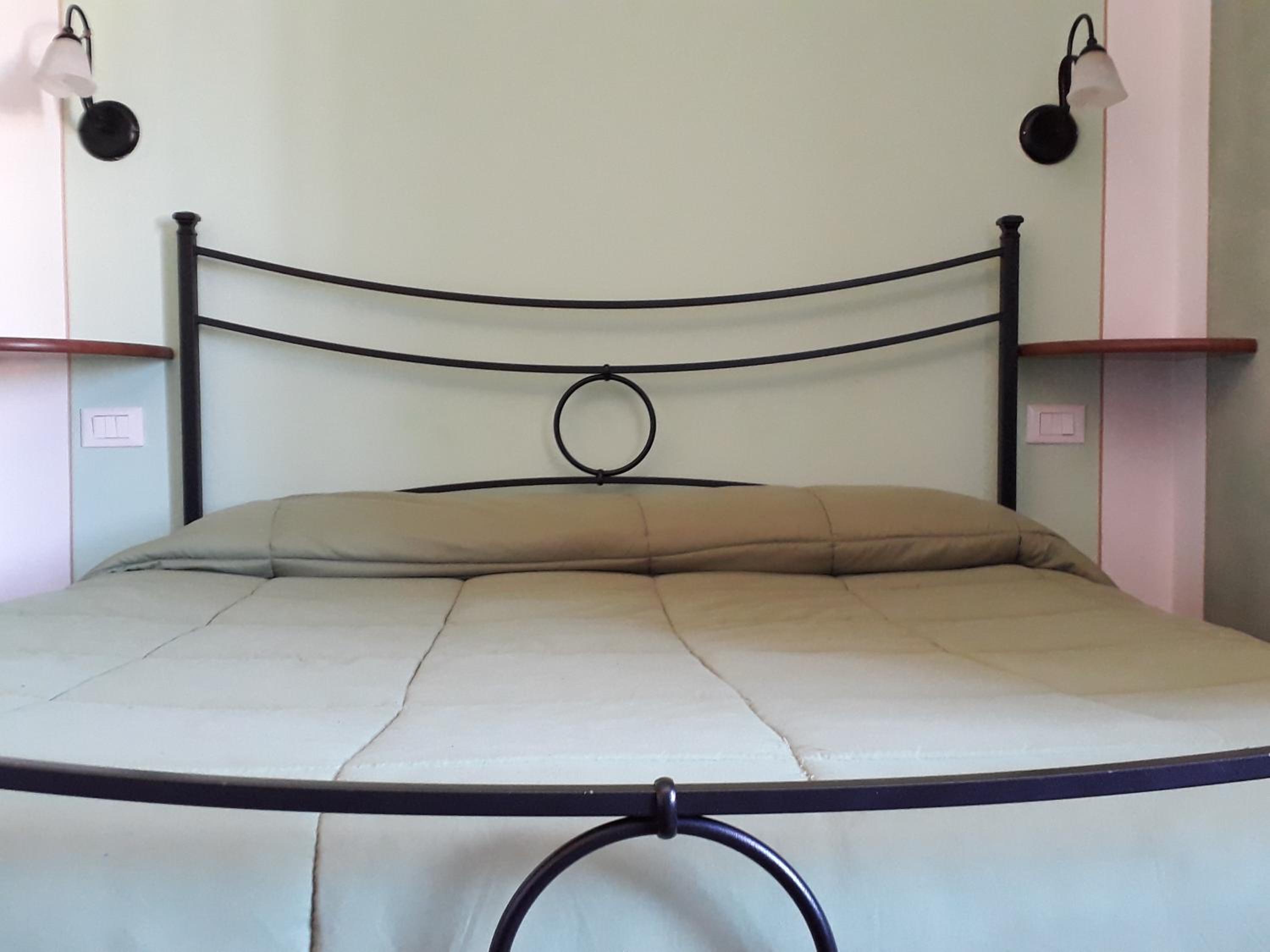 Double or Twin Room - Photo 11