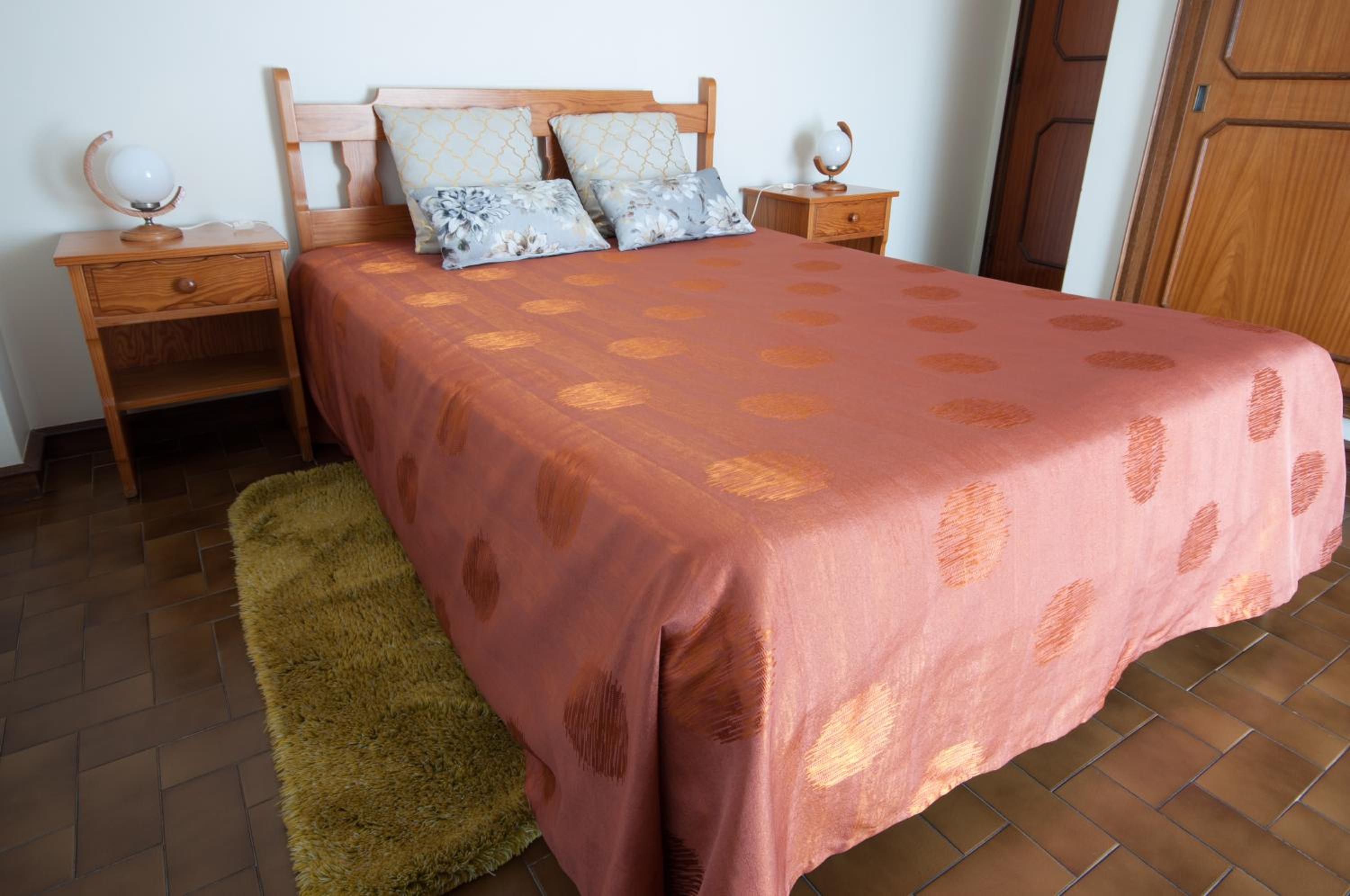 Suite - Photo 1
