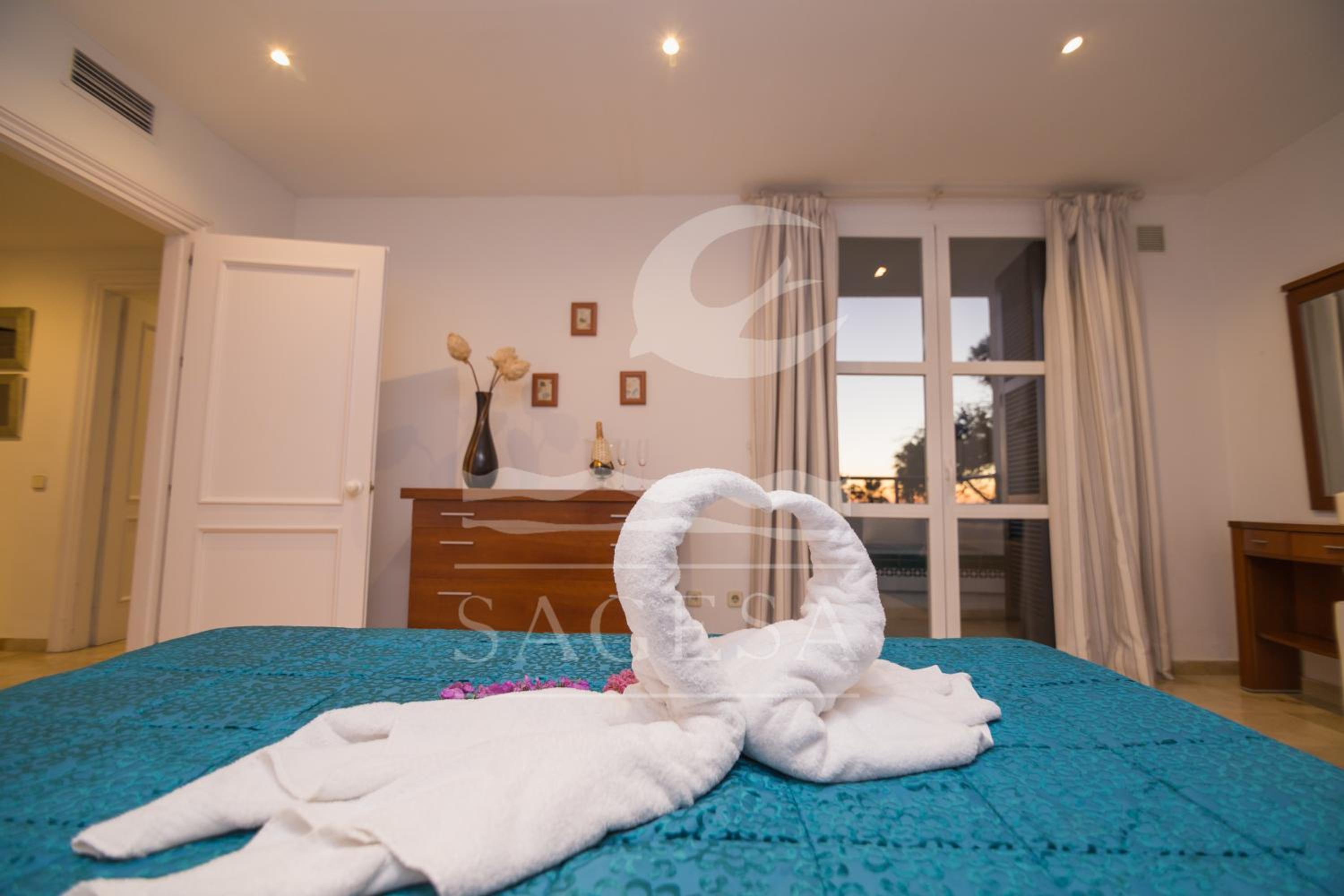 Apartamento de tres habitaciones con vista al mar