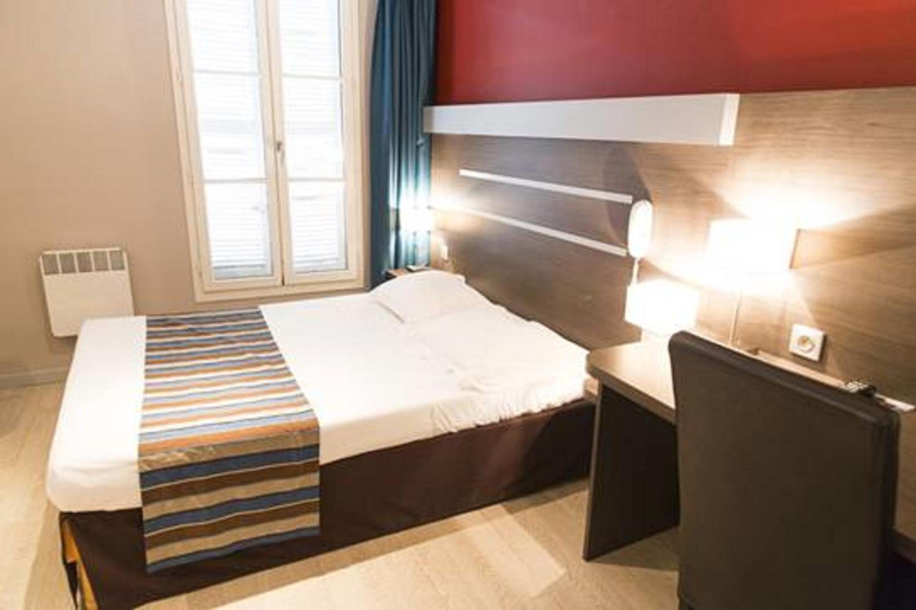Economy Double Room - Photo 7