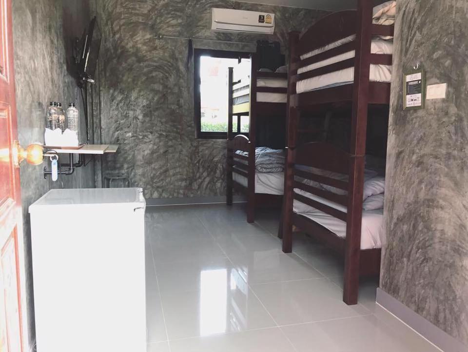 Quadruple Room - Photo 6