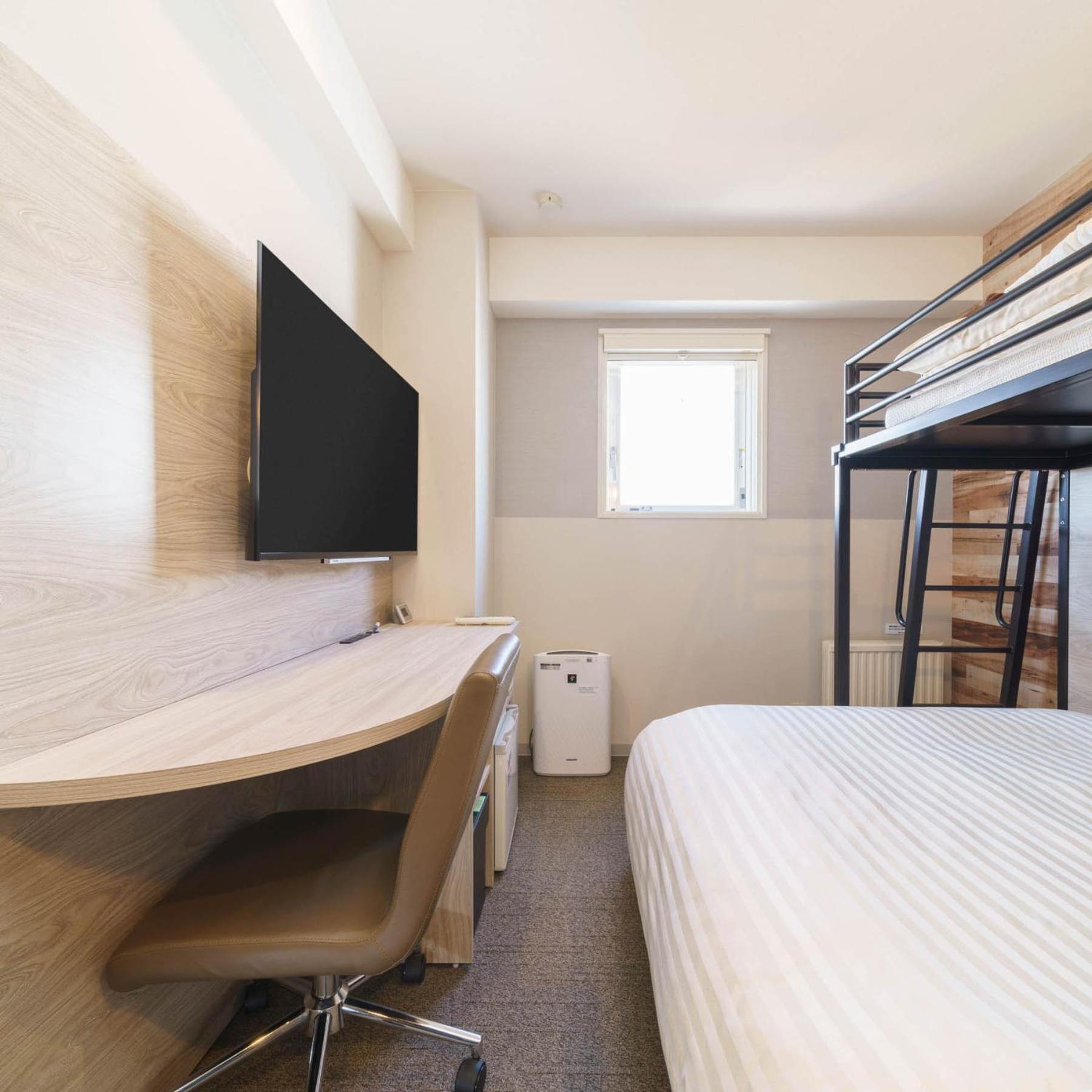 Twin Room with Bunk Bed Non-Smoking - Photo 5