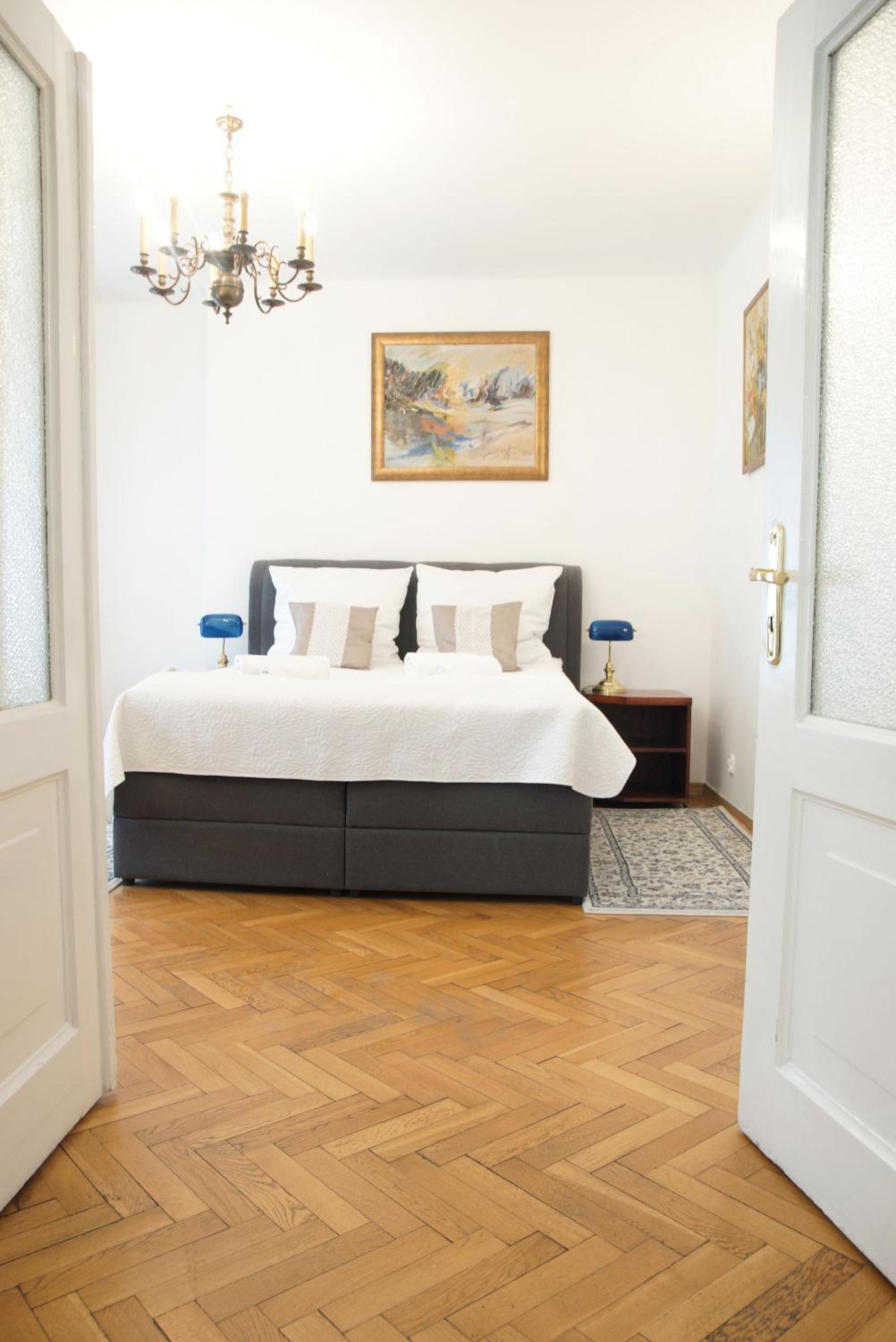 One-Bedroom Apartment (2 Adults)