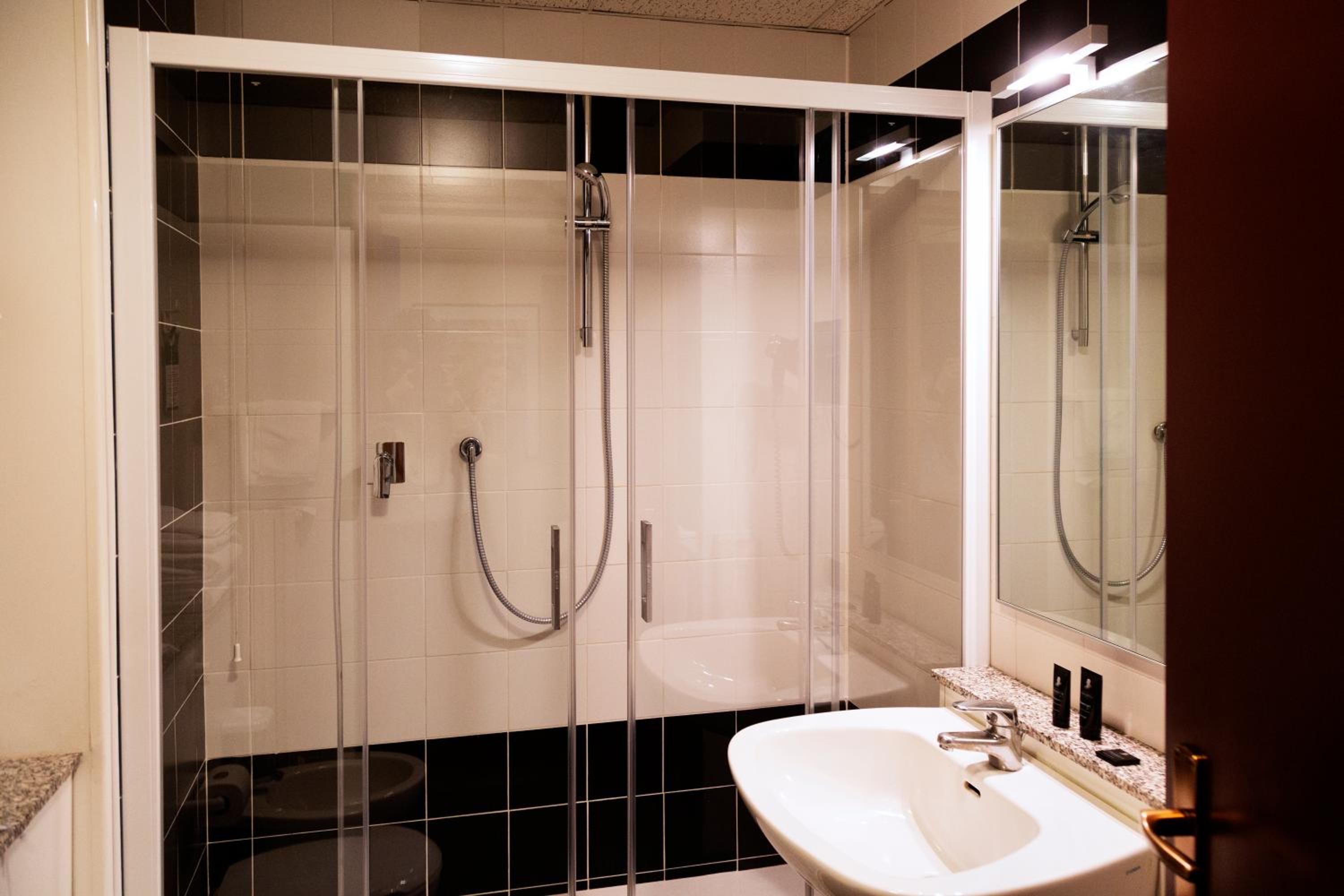 Superior Triple Room - Photo 3