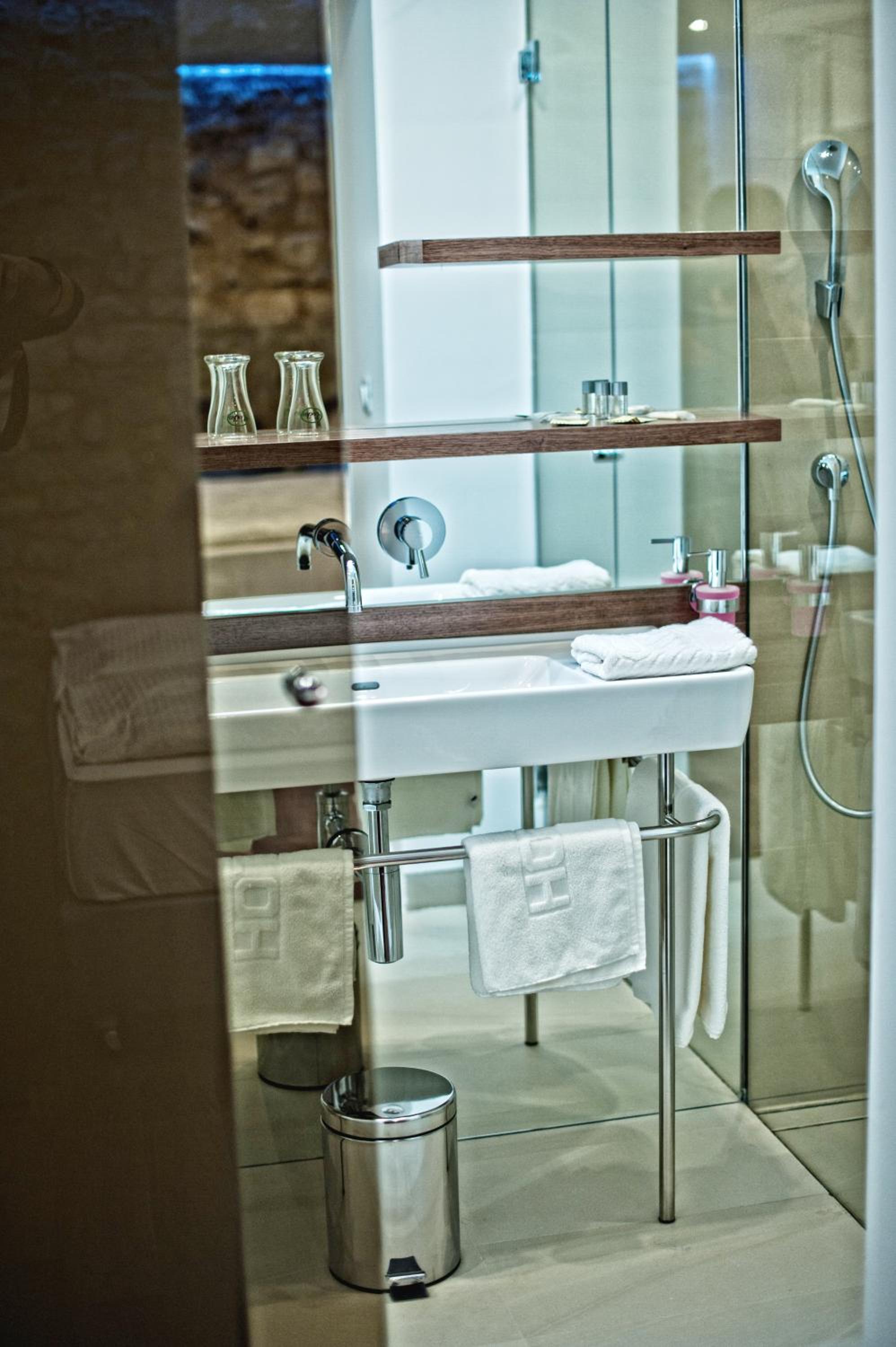 Superior Double Room - Photo 14