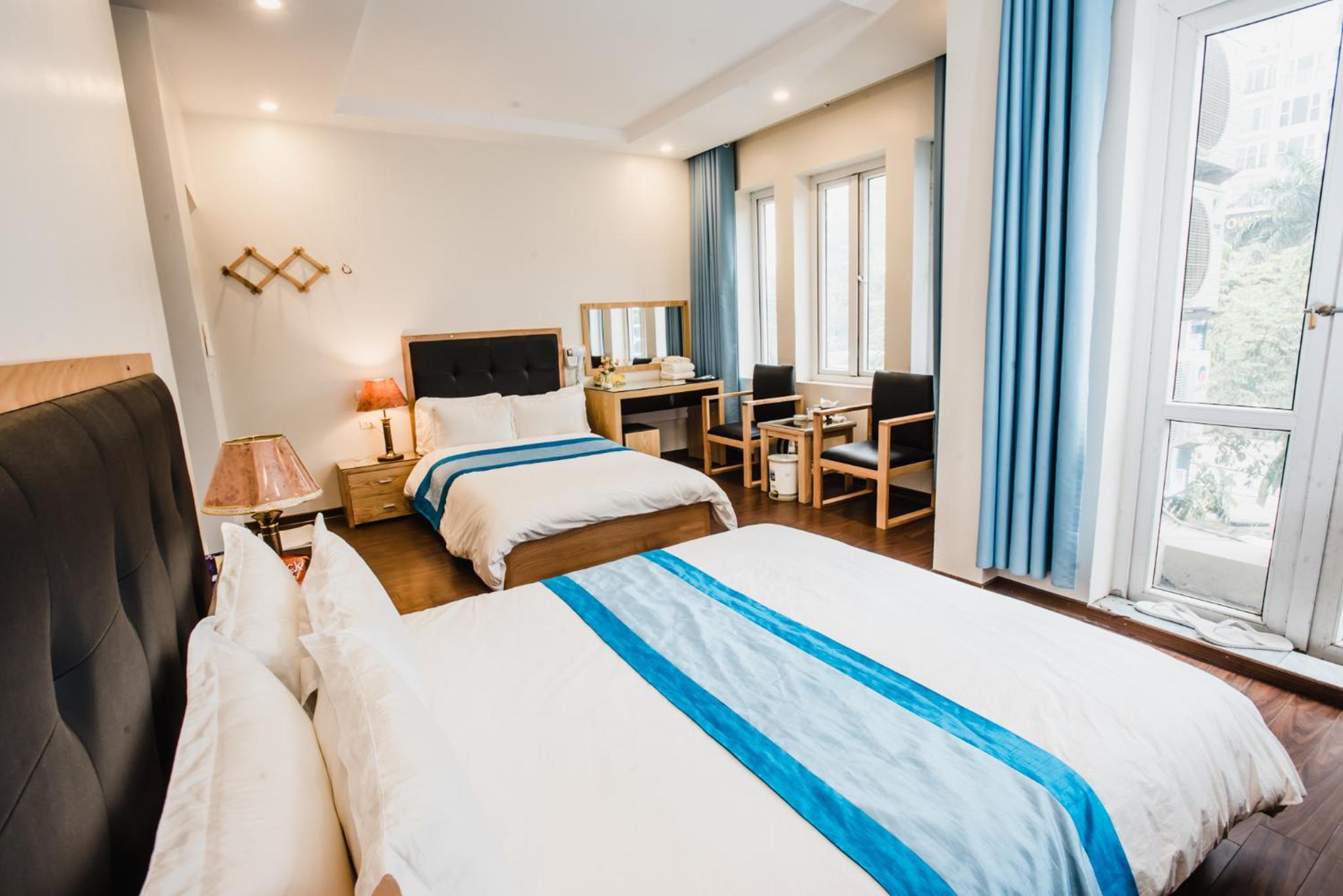 Superior Double or Twin Room with City View photo 3