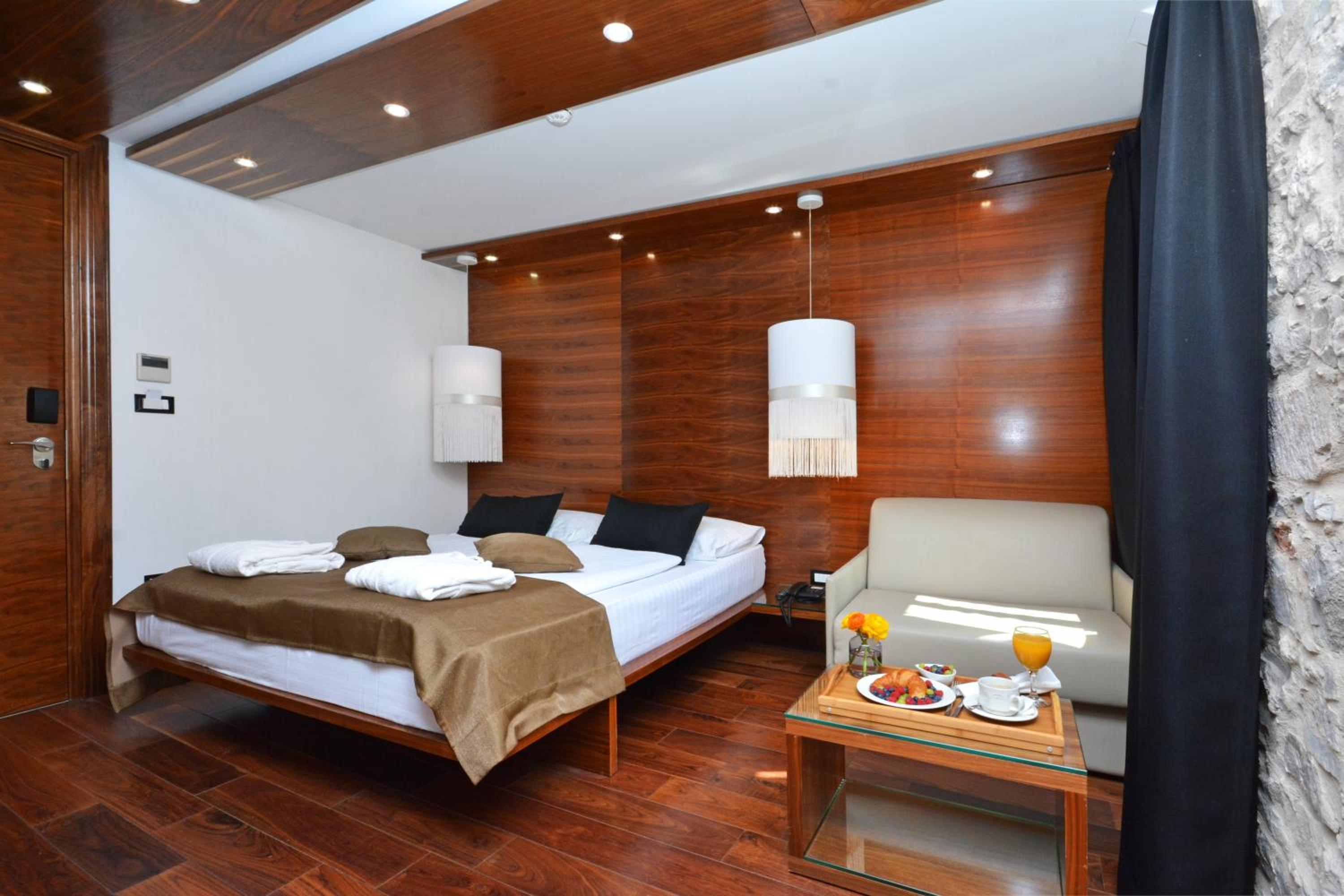 Deluxe Double Room - Photo 4