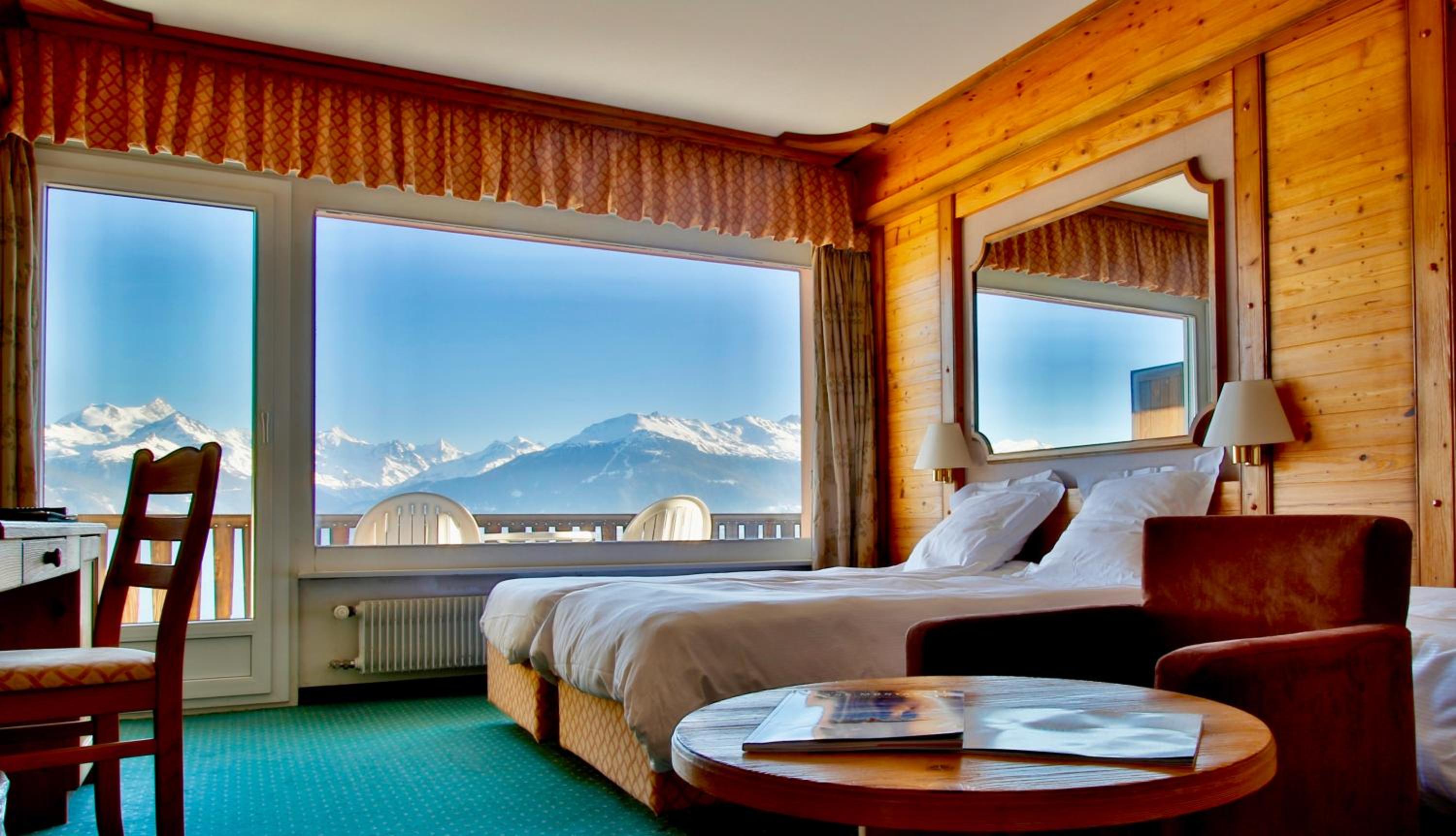 Superior Double Room with Mountain View