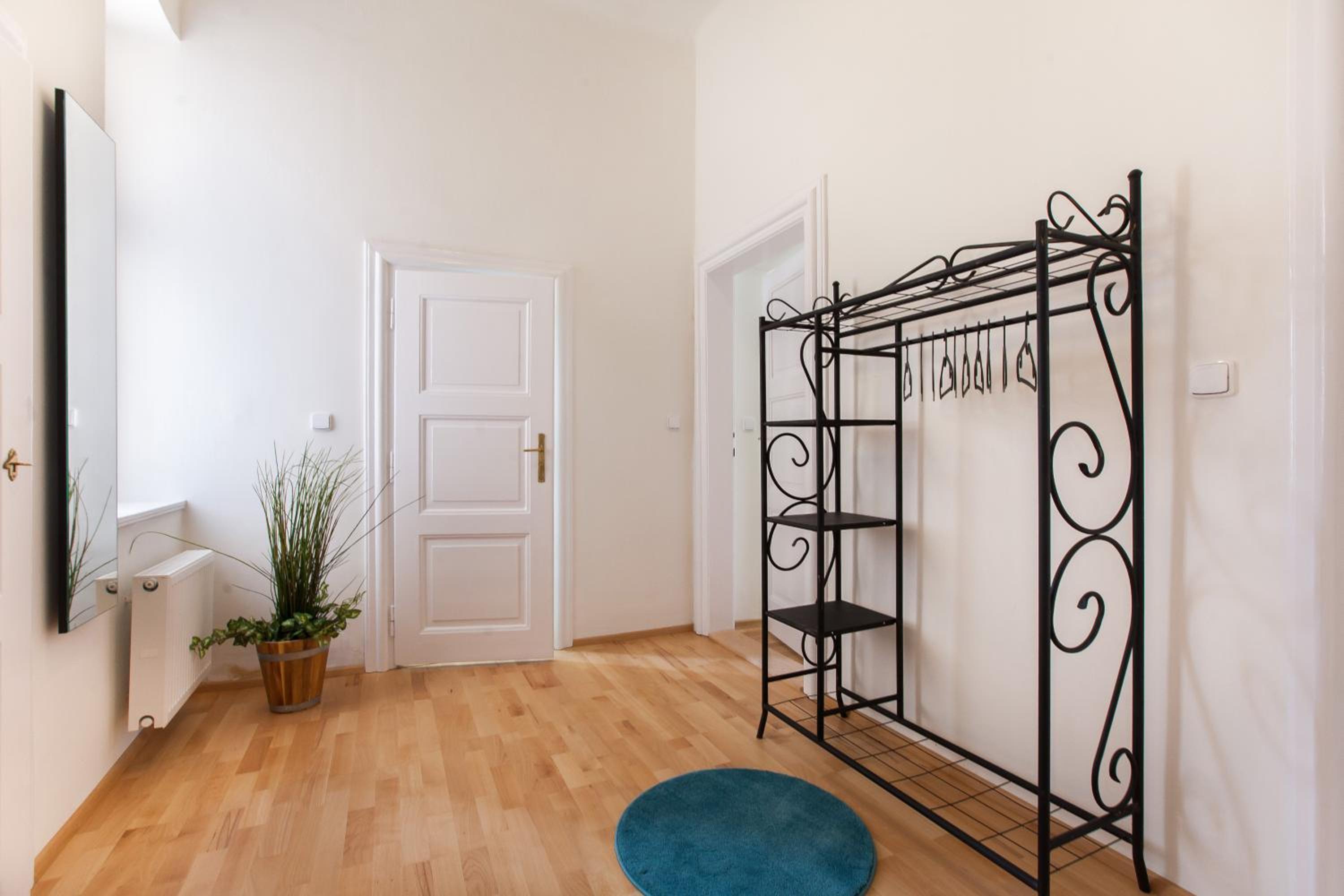 Two-Bedroom Apartment - Quiet