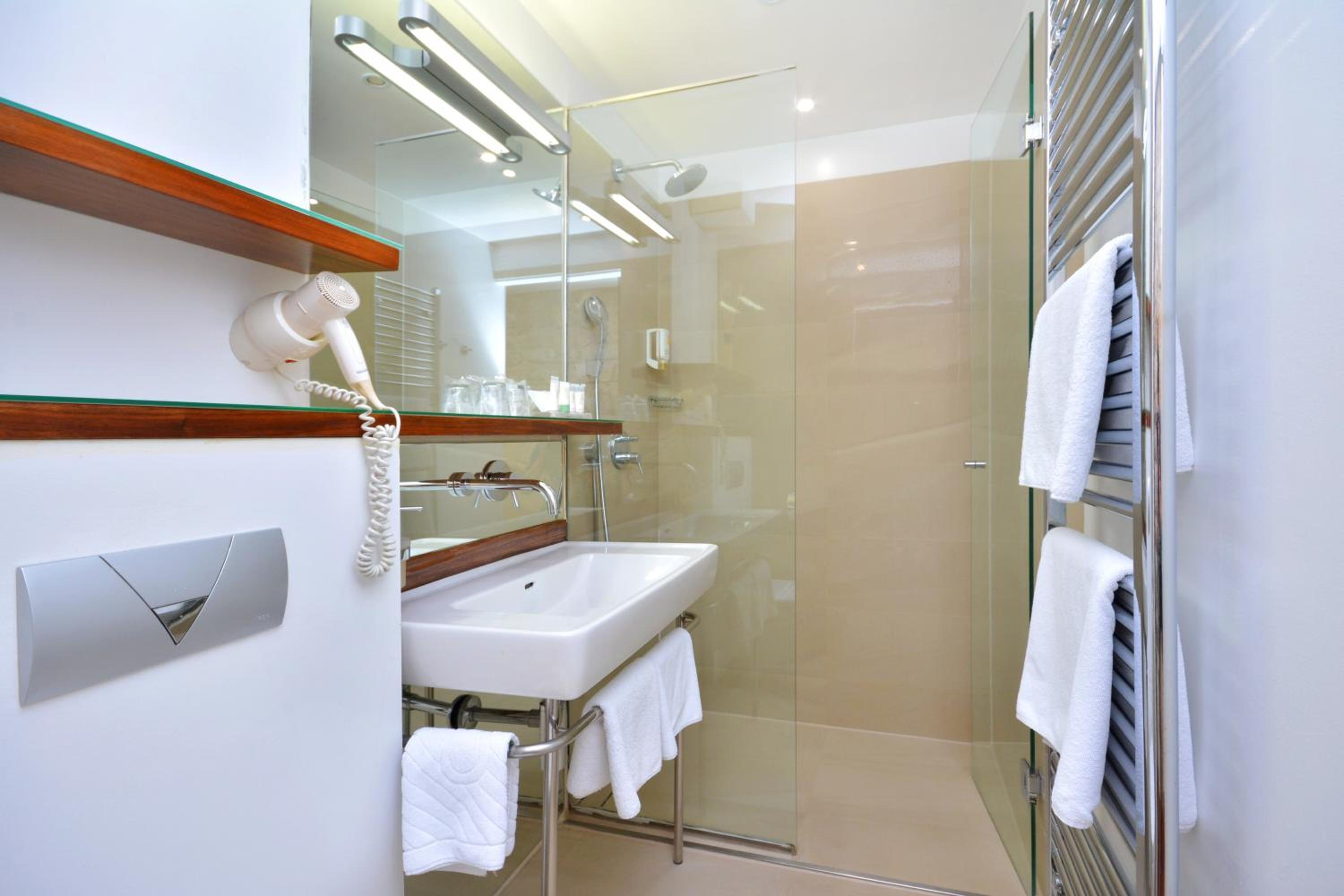 Superior Double Room - Photo 11