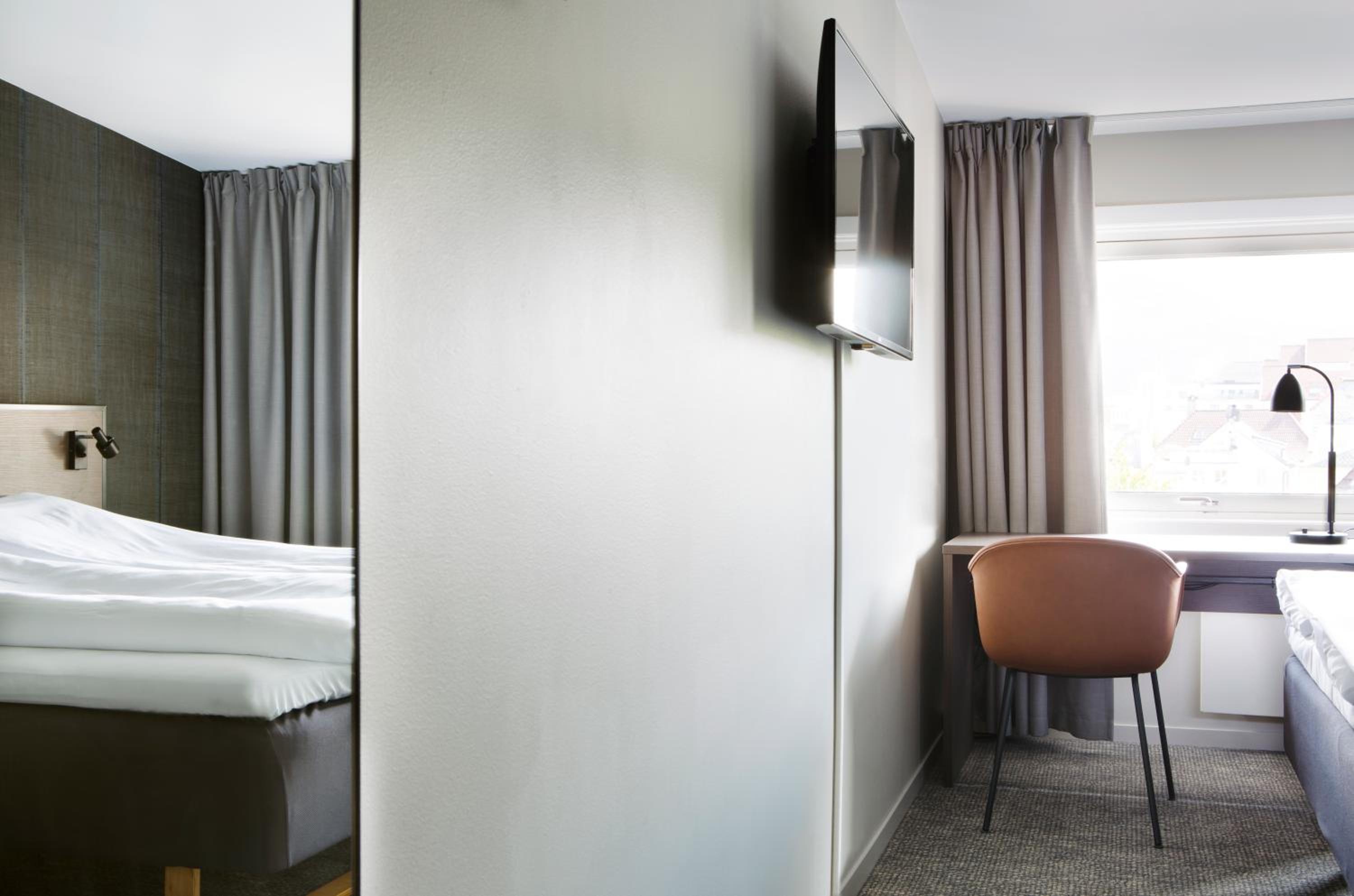 Standard Double Room - Photo 2