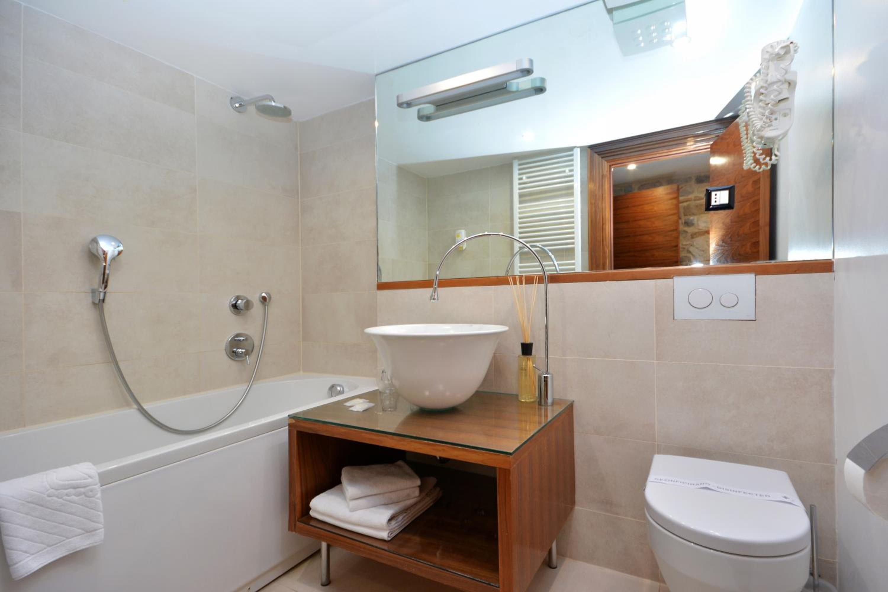 Deluxe Double Room - Photo 2