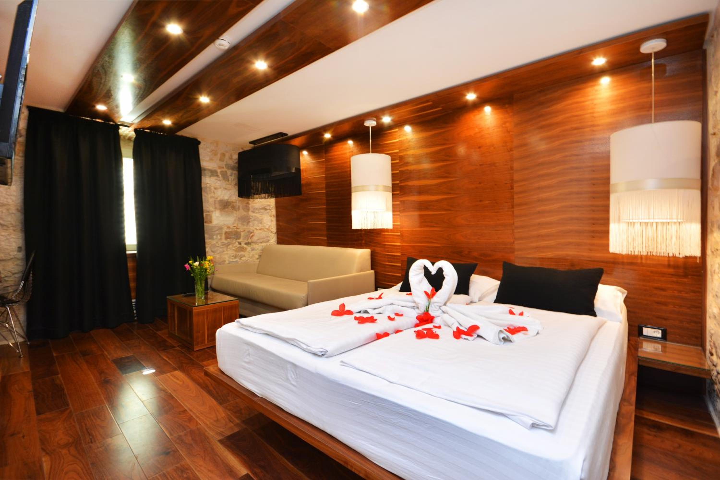 Deluxe Quadruple Room - Photo 5