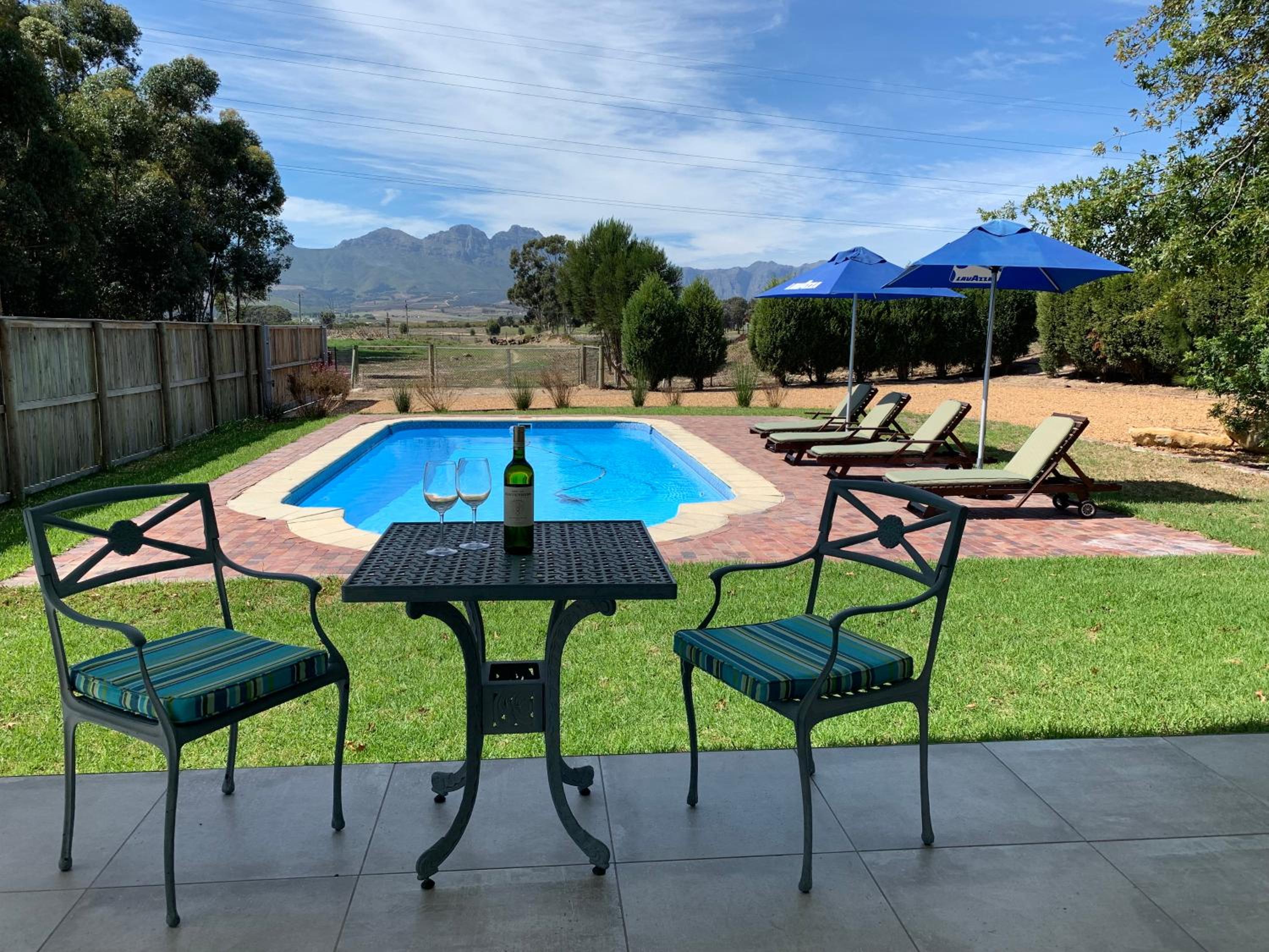 King Room with Pool View - Photo 2