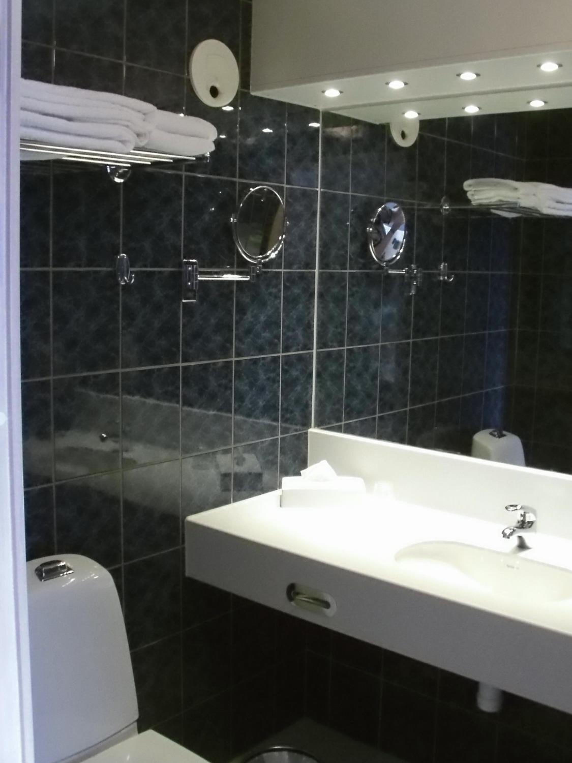 Family Double Room (2 adults + 2 children) - Photo 5