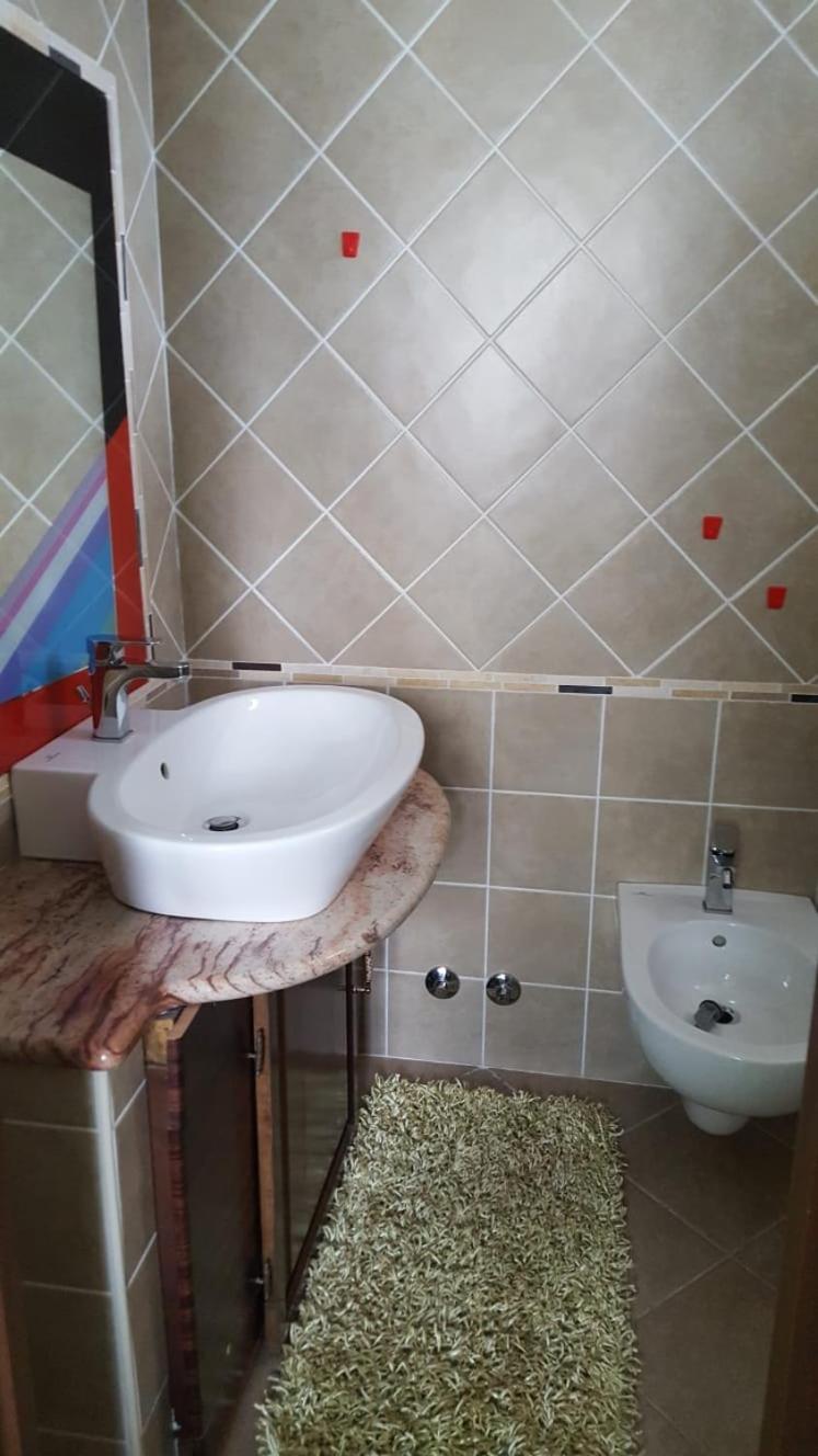 Double Room - Photo 3