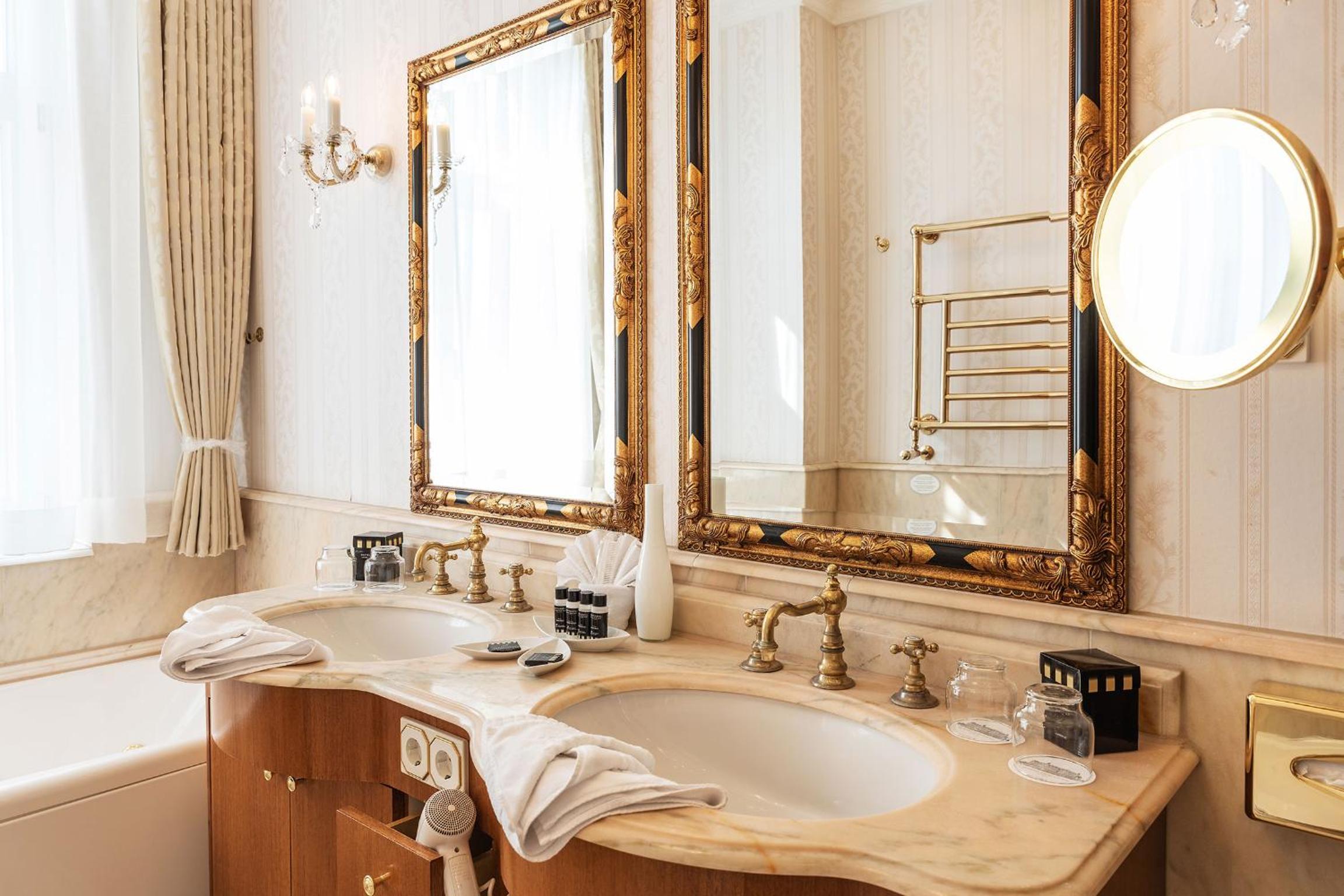 Senior Suite mit Stadtblick photo