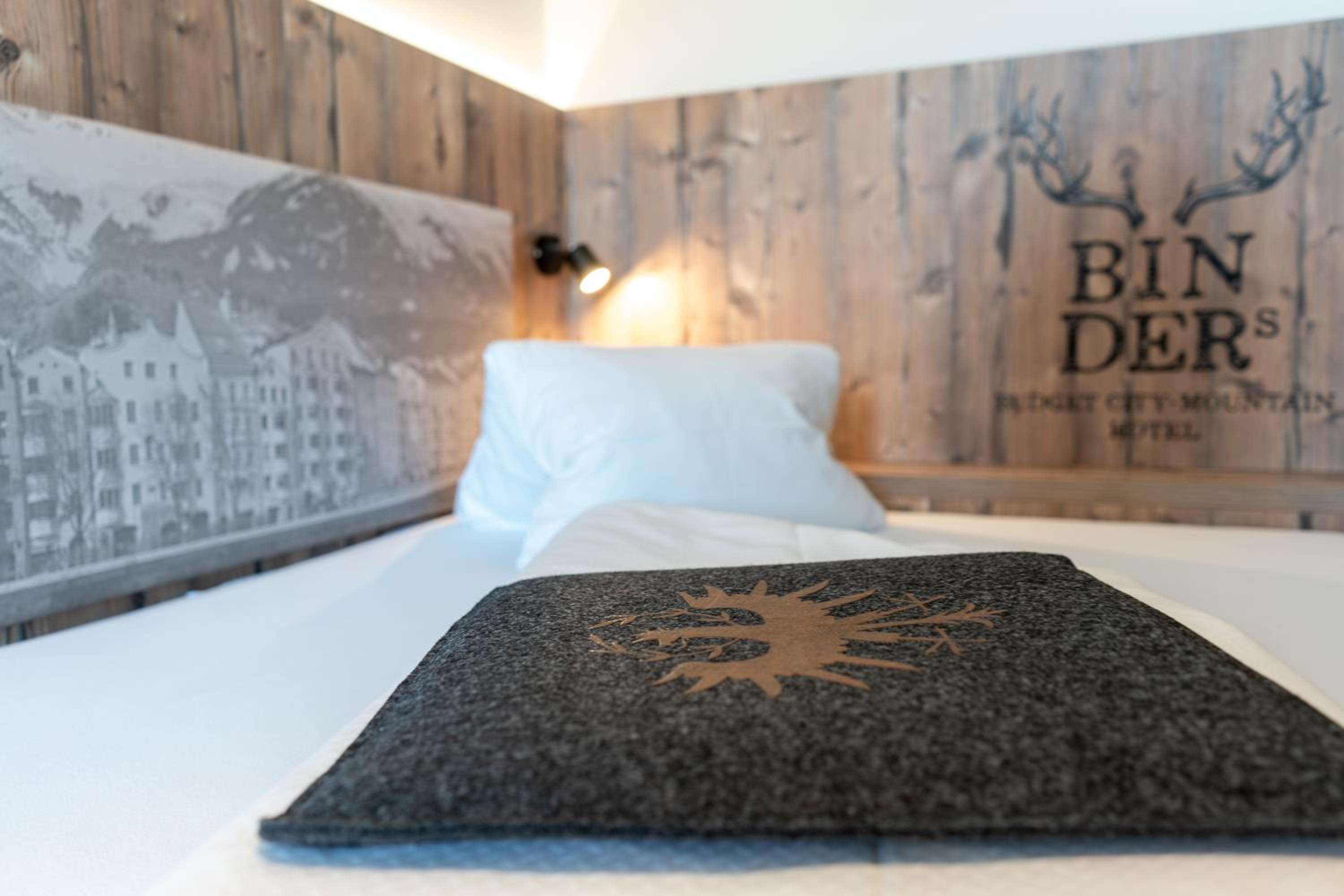 Budget Double Room photo 2