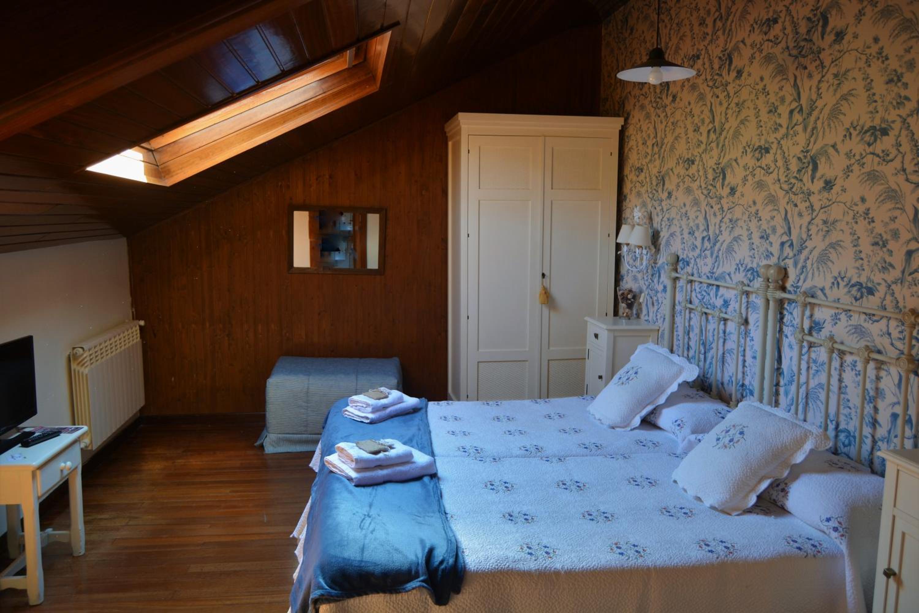 Double Room - Photo 3