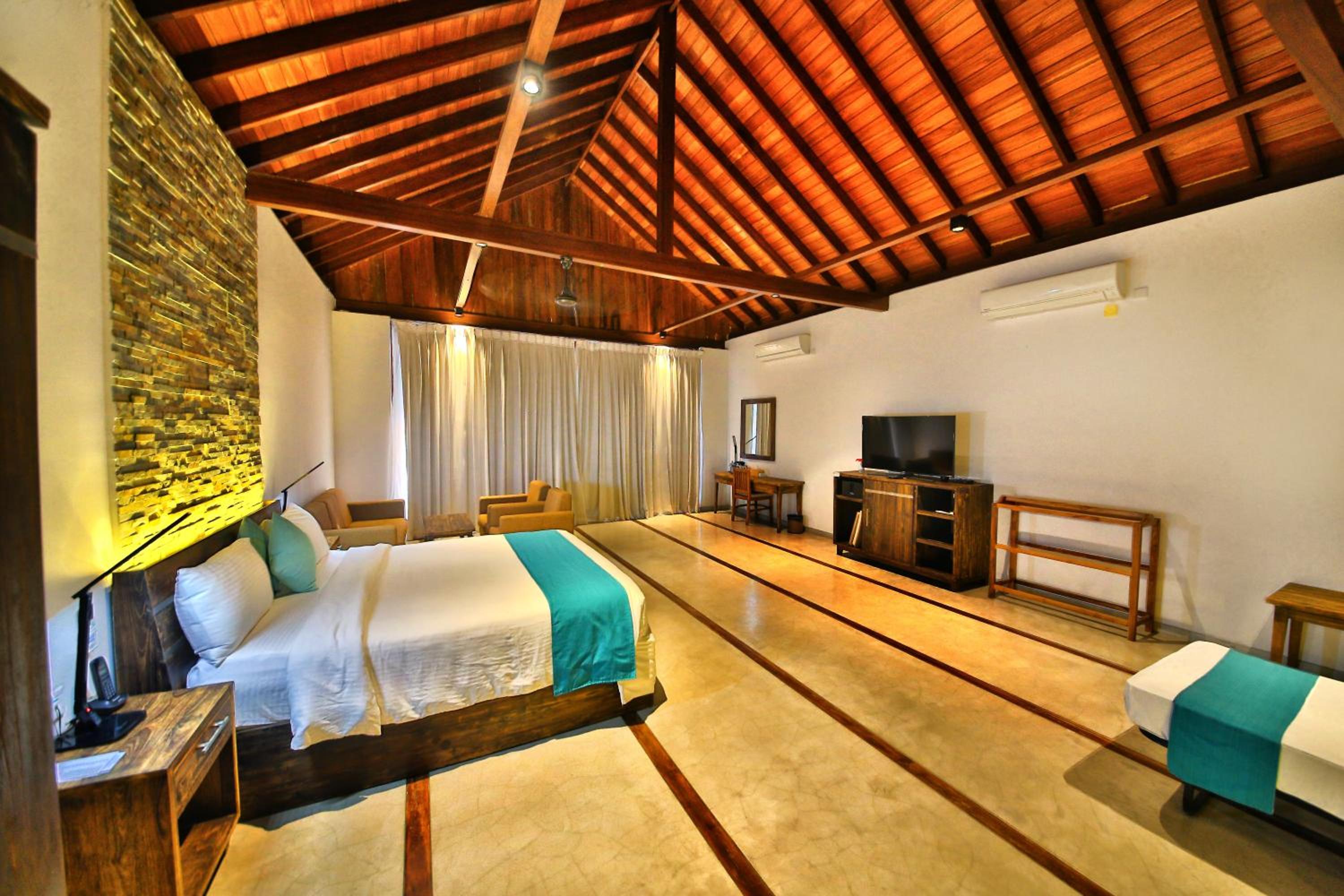 Suite with Sea View - 15% off on Spa Treatments photo 2