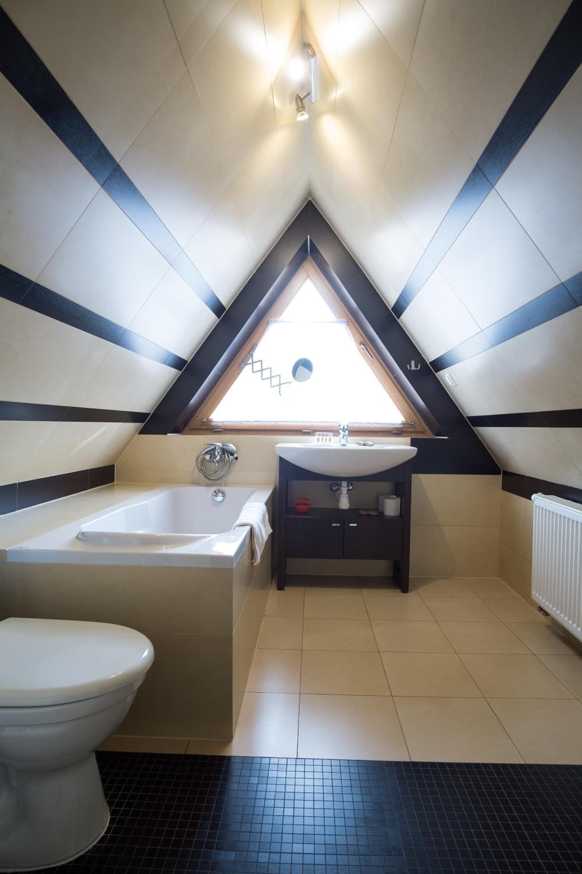 One-Bedroom Apartment with Twin Beds - Photo 46