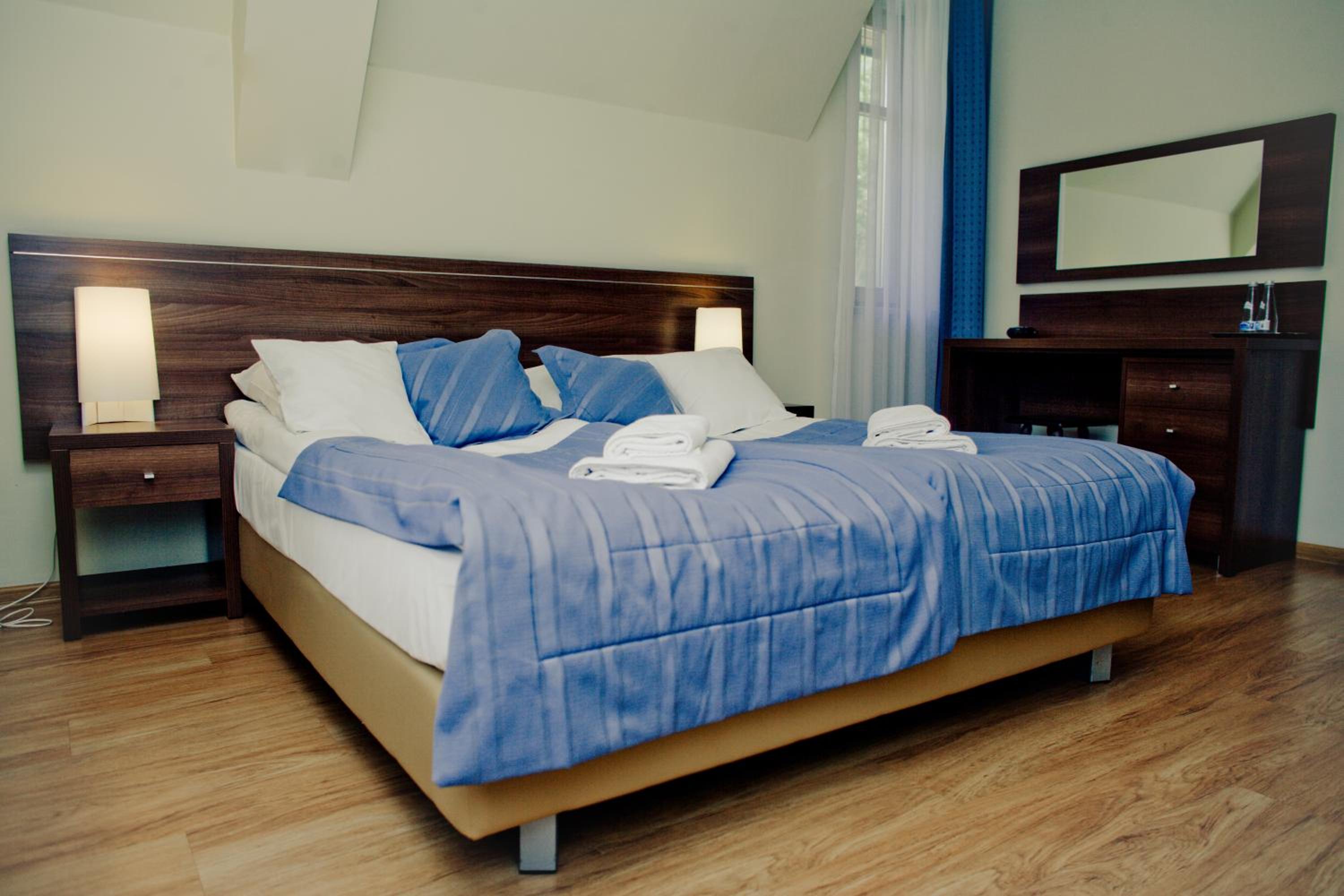 Two-Bedroom Apartment with Balcony - Photo 20