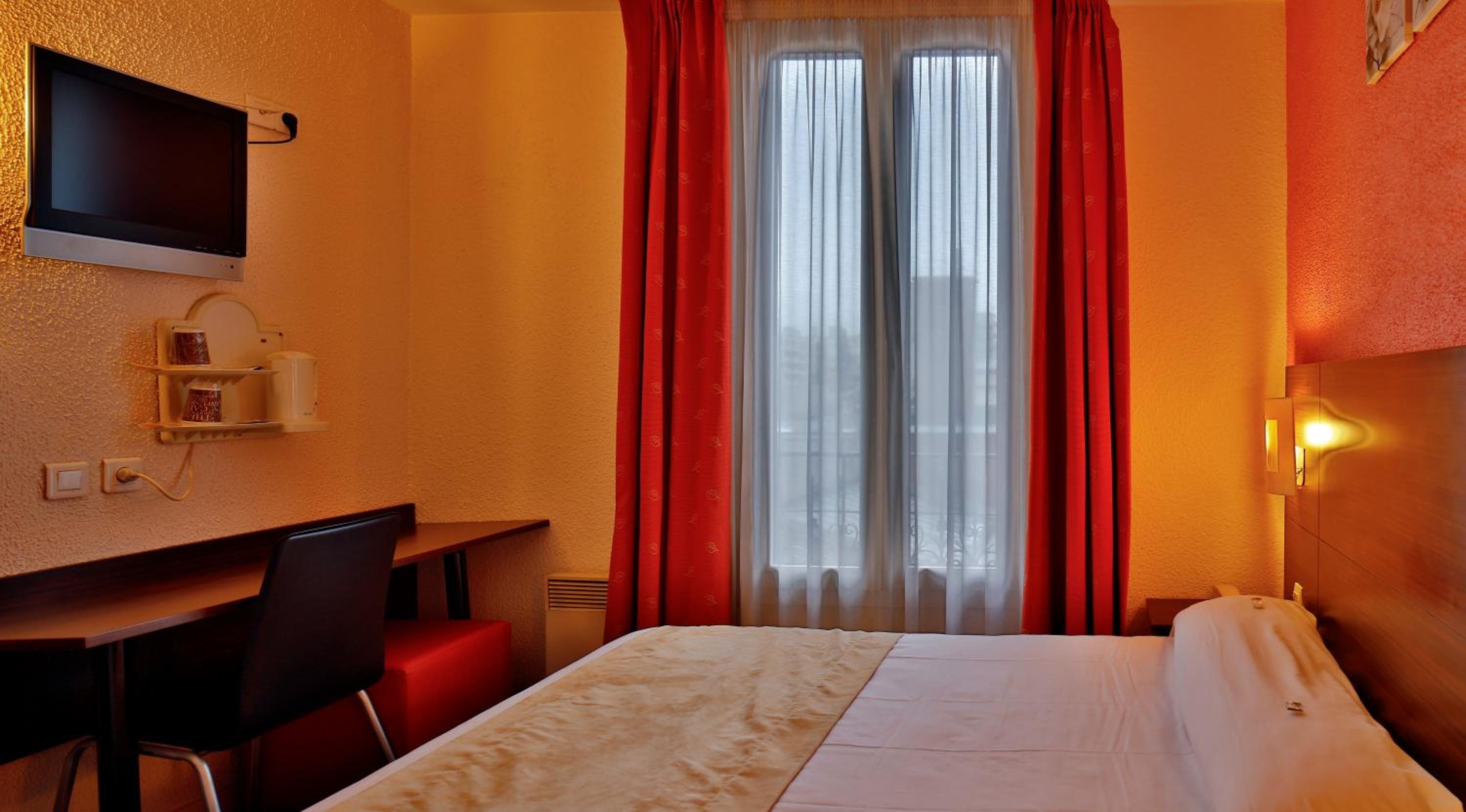 Double Room - Photo 3