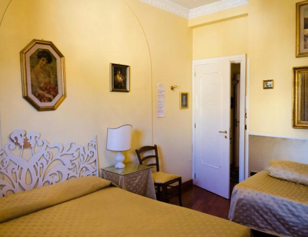 Triple Room photo 2