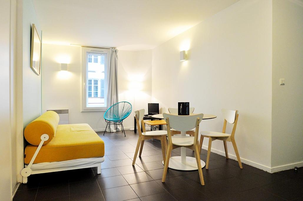 Two-Bedroom Apartment - Photo 5