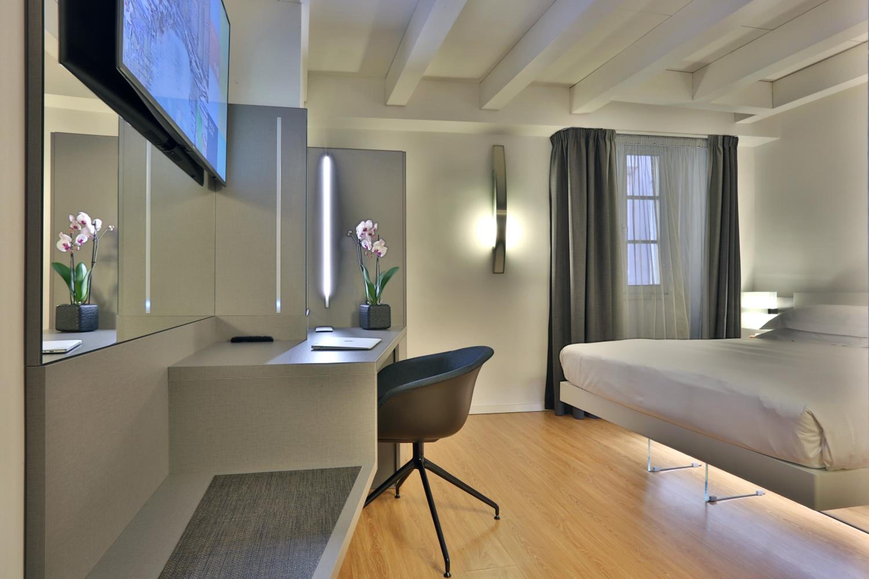 Double Room - Photo 2