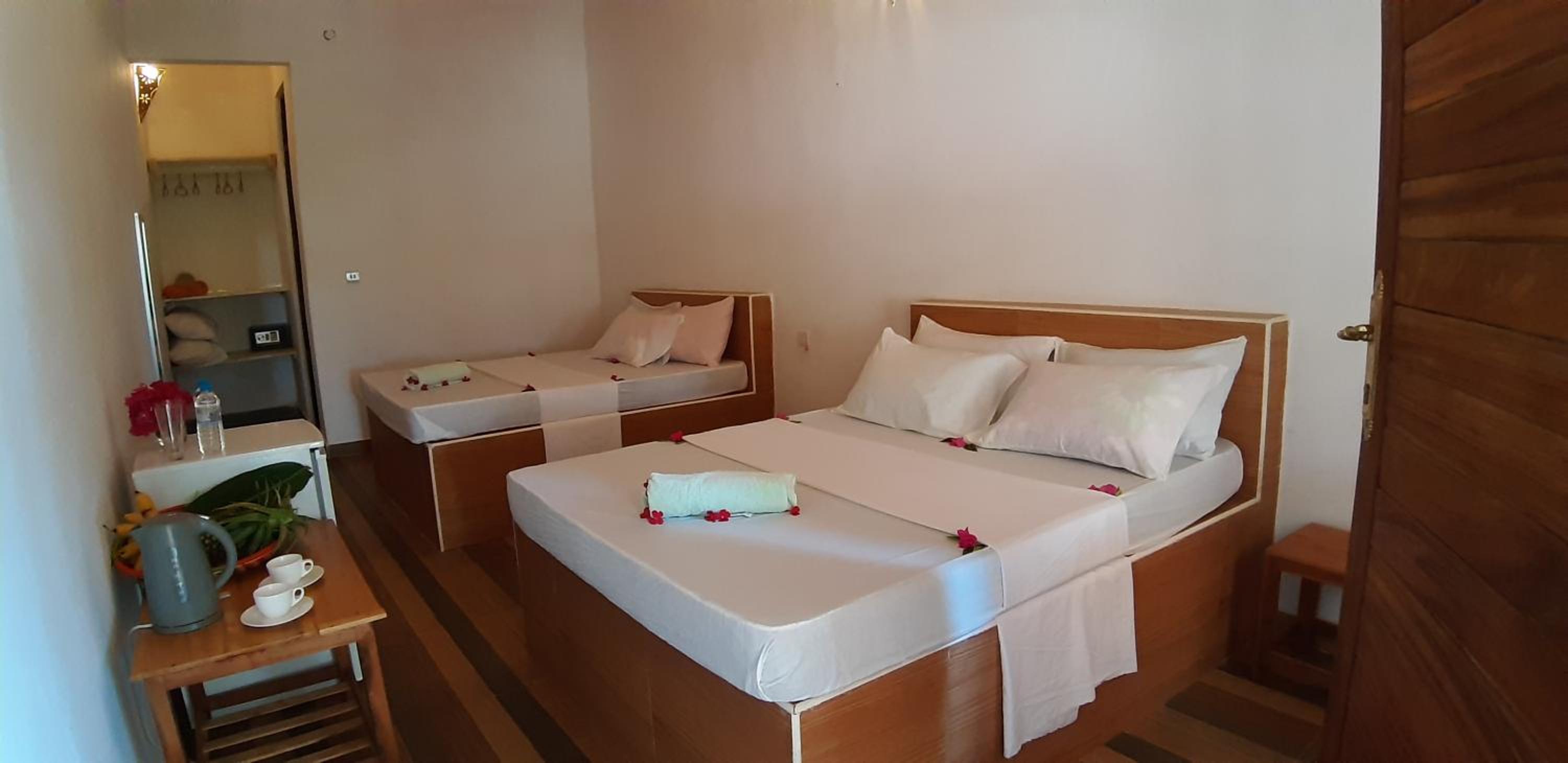 Deluxe Double or Twin Room with Balcony - Photo 15