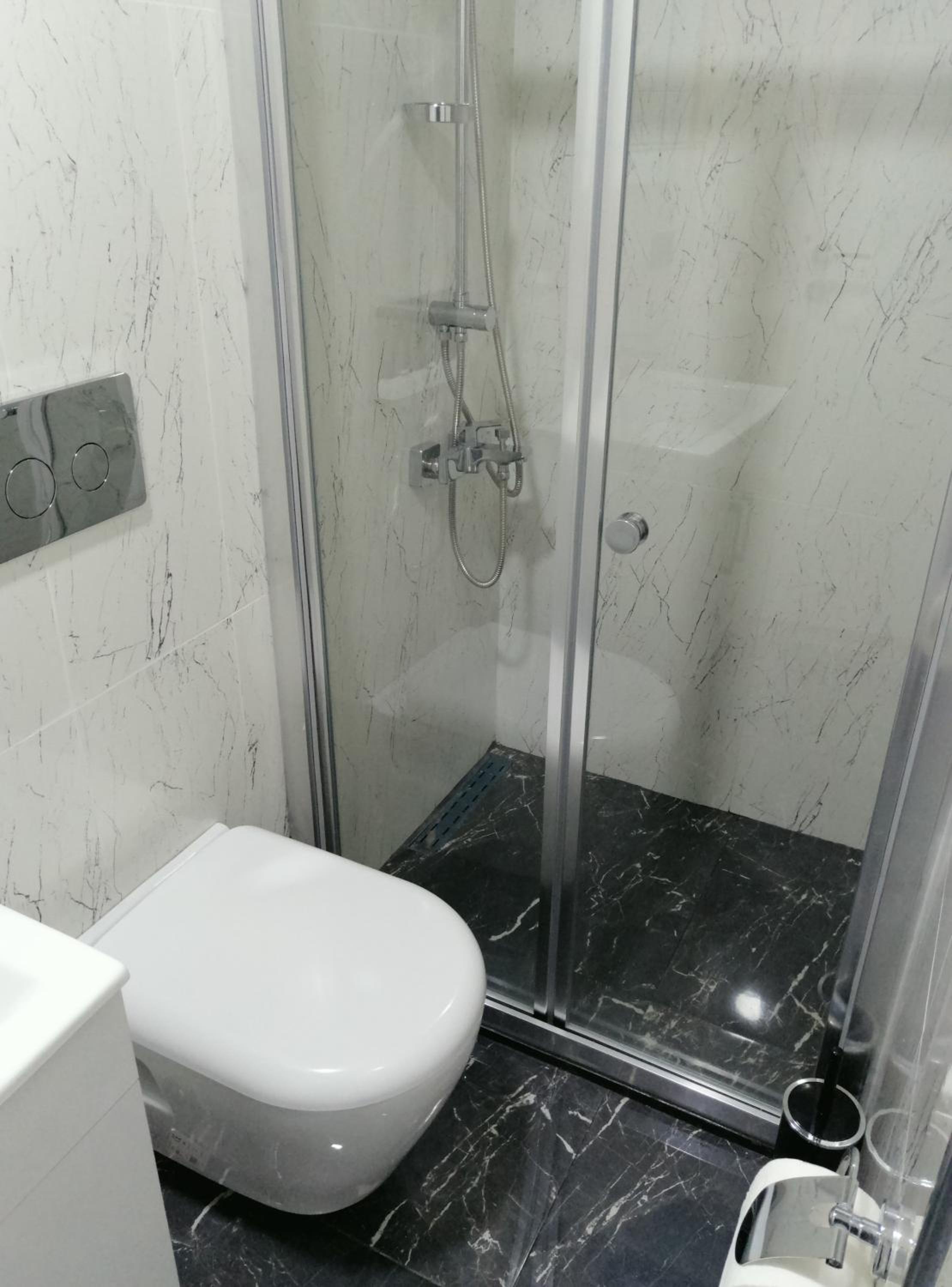 Deluxe Suite with Balcony and Sea View - Photo 7