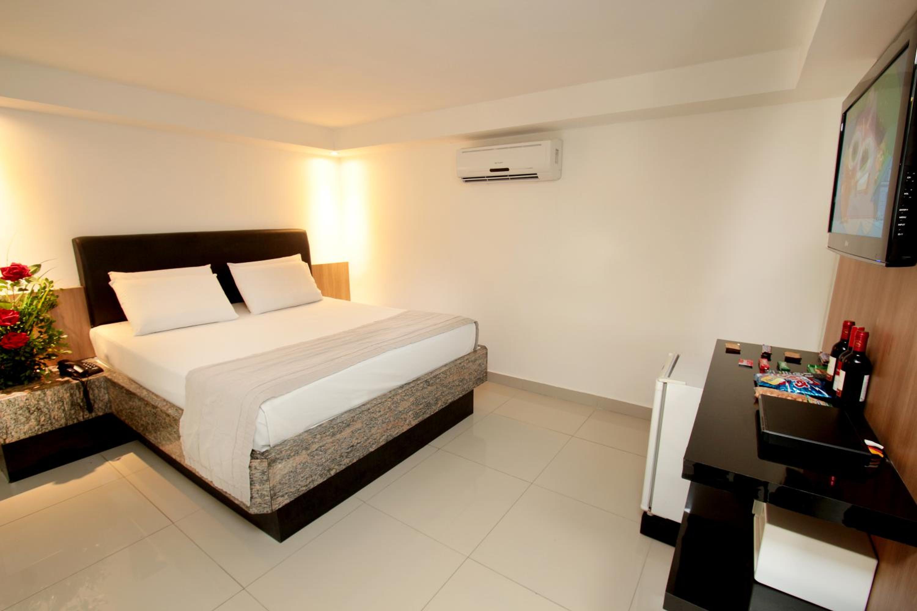 Standard Double Suite